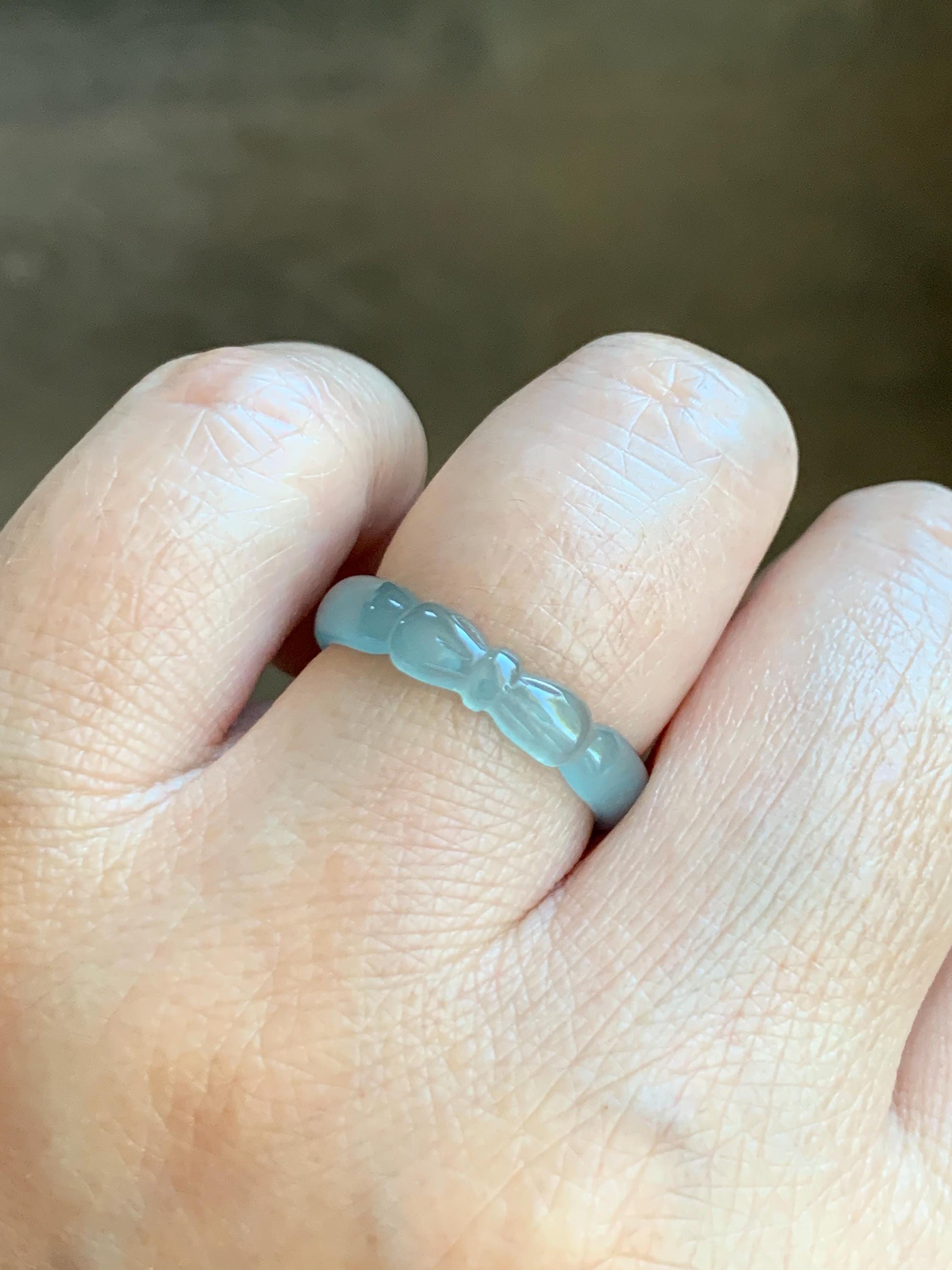 Natural Grade A Guatemalan Icy Highly Translucent Pastel Teal Jade Jadeite Carved Bow Band Ring Size 7.5 US 天然冰危起光浅蓝翡翠蝴蝶结戒圈 WHD55B