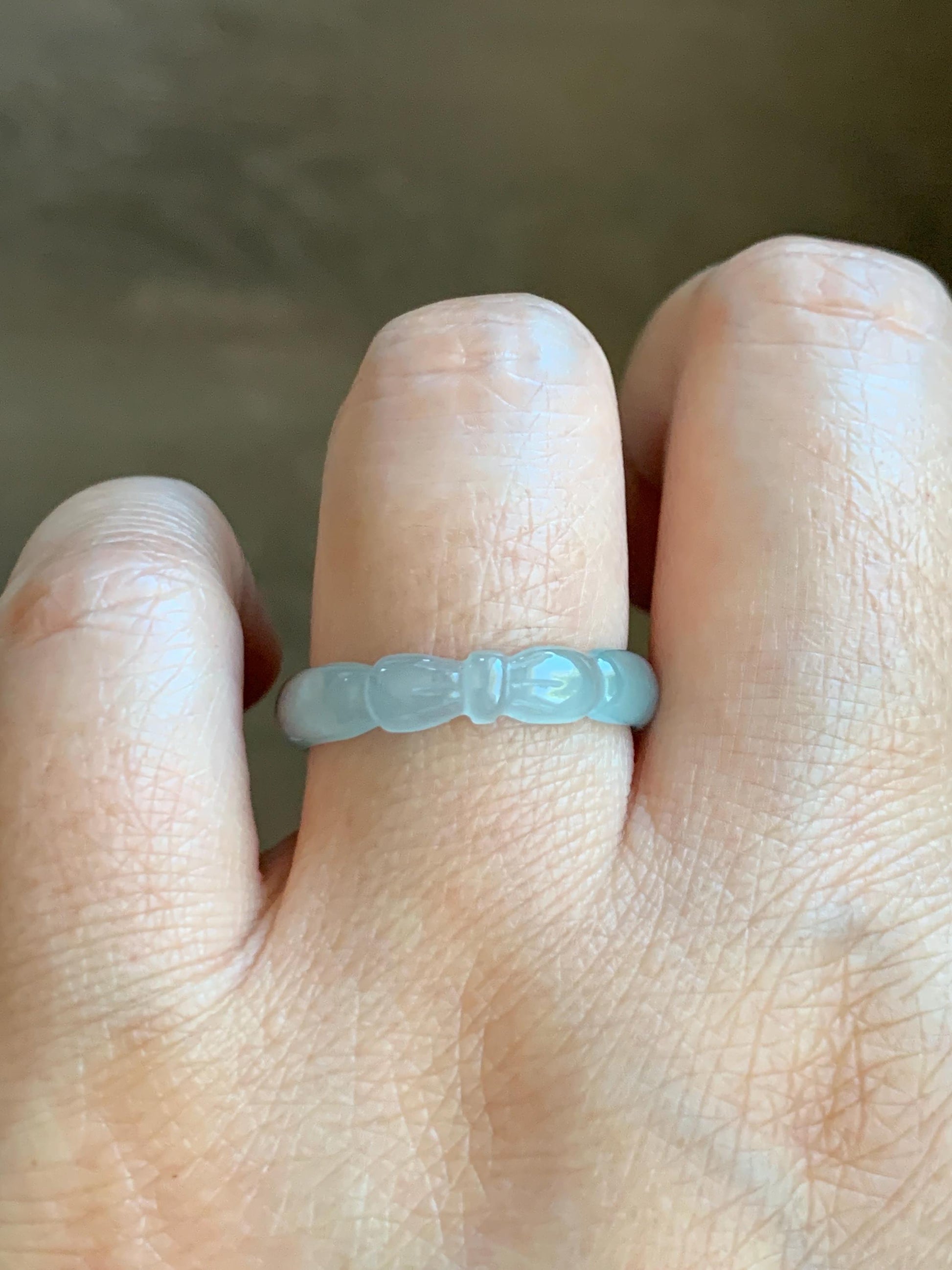 Natural Grade A Guatemalan Icy Highly Translucent Pastel Teal Jade Jadeite Carved Bow Band Ring Size 9.25 US 天然冰危起光浅蓝翡翠蝴蝶结戒圈 WHD55D