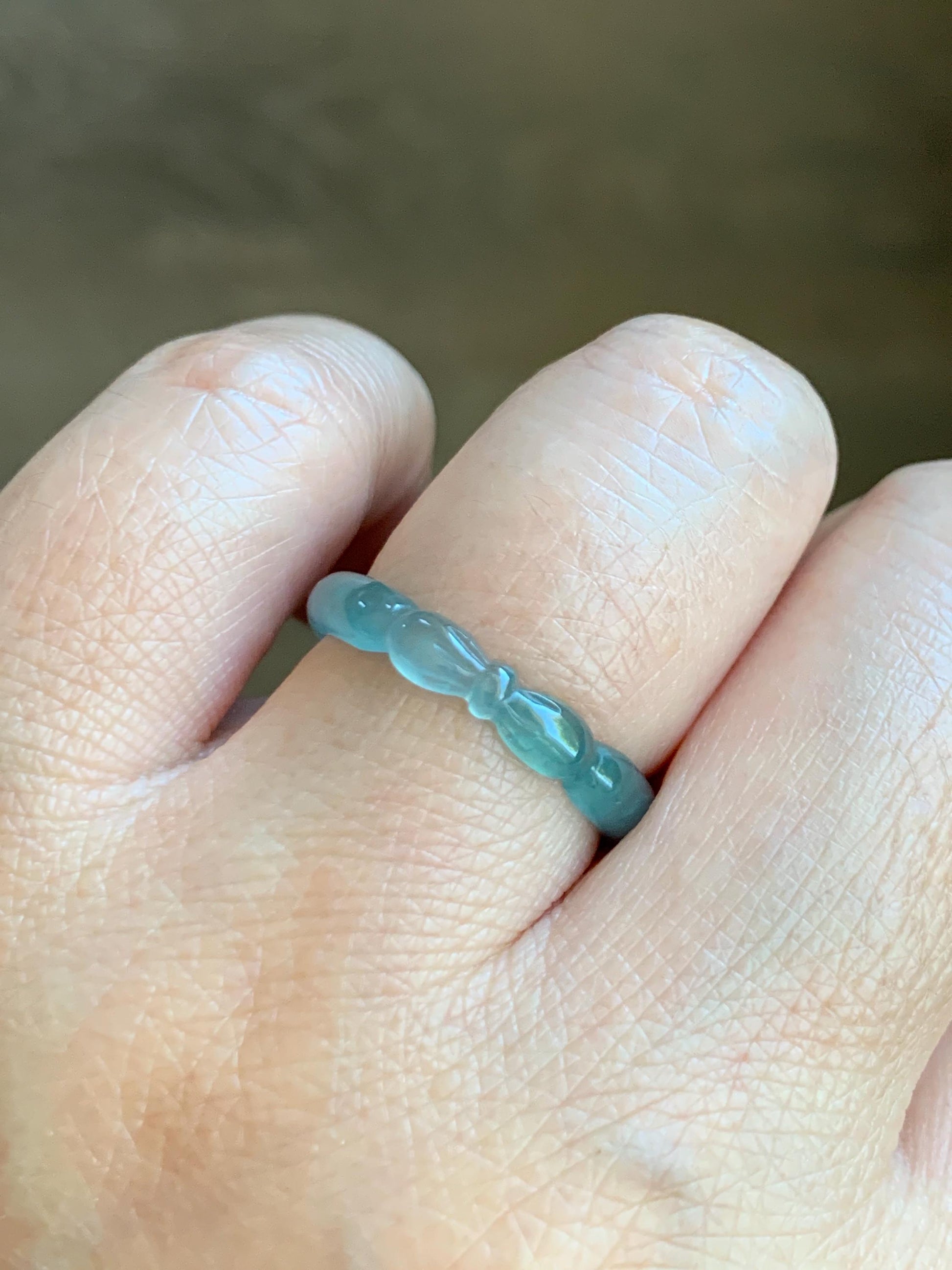 Natural Grade A Guatemalan Icy Highly Translucent Teal Blue Jade Jadeite Carved Bow Band Ring Size 7.75 US 天然冰危起光蓝绿翡翠蝴蝶结戒圈 WHD55E