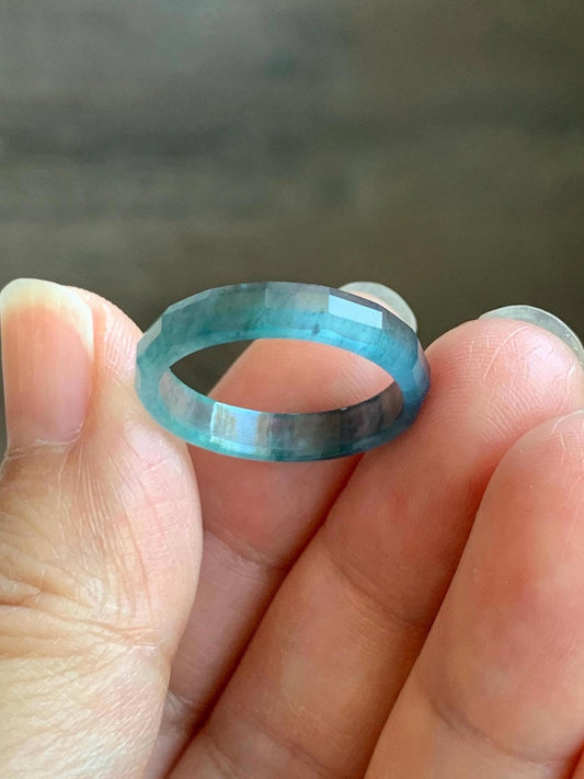 Natural Grade A Guatemalan Icy Highly Translucent Aegean Blue Jade Jadeite Faceted Band Ring Size 7.75 US 天然冰危牛仔蓝起光翡翠切割面戒圈 QGM80-B