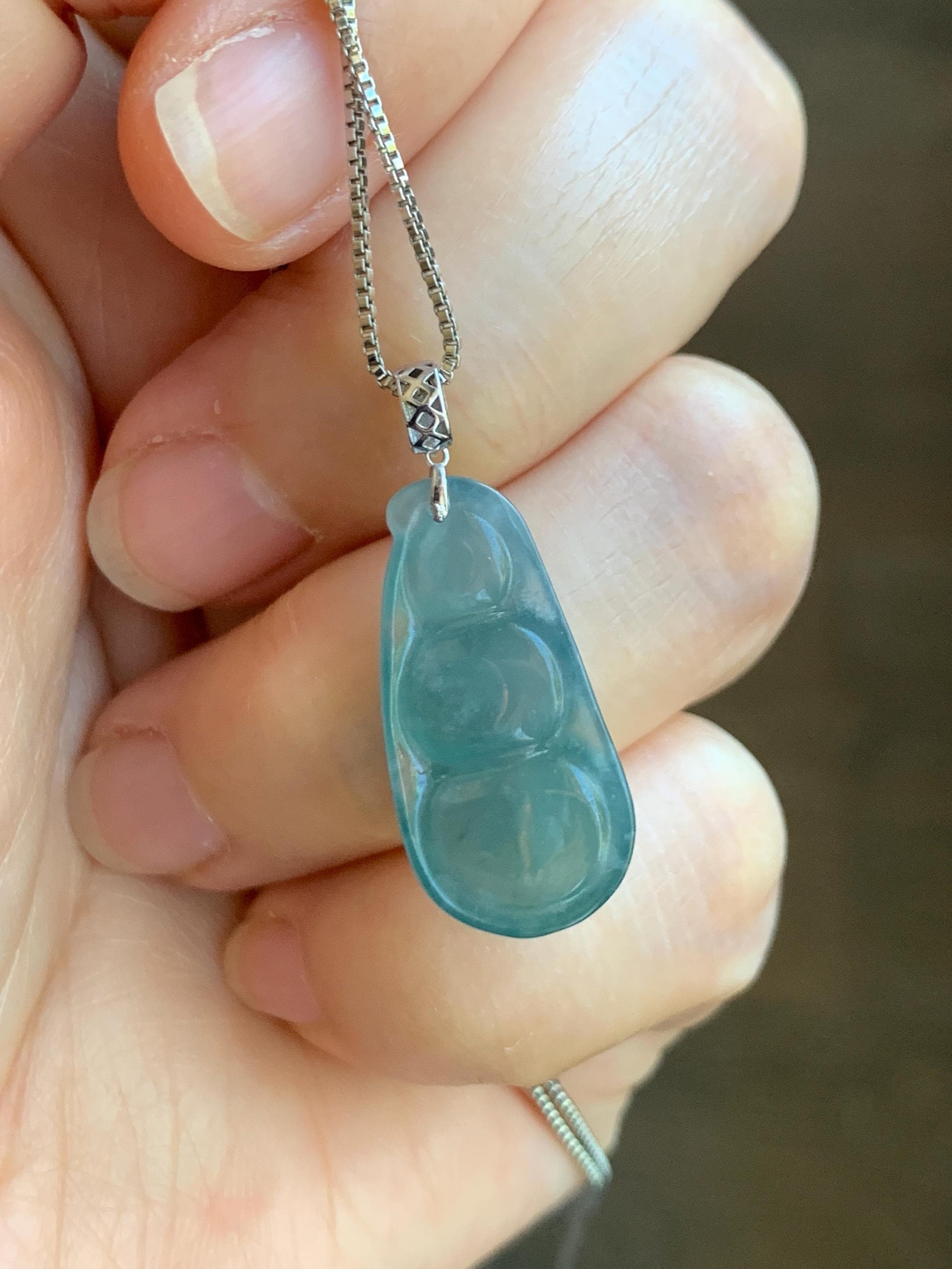 Natural Grade A Guatemalan Icy Translucent Dark Teal Blue Jade Jadeite Carved Peapod Pendant 18K White Gold 3g 天然冰危深蓝翡翠福豆镶嵌吊坠 WDD110A
