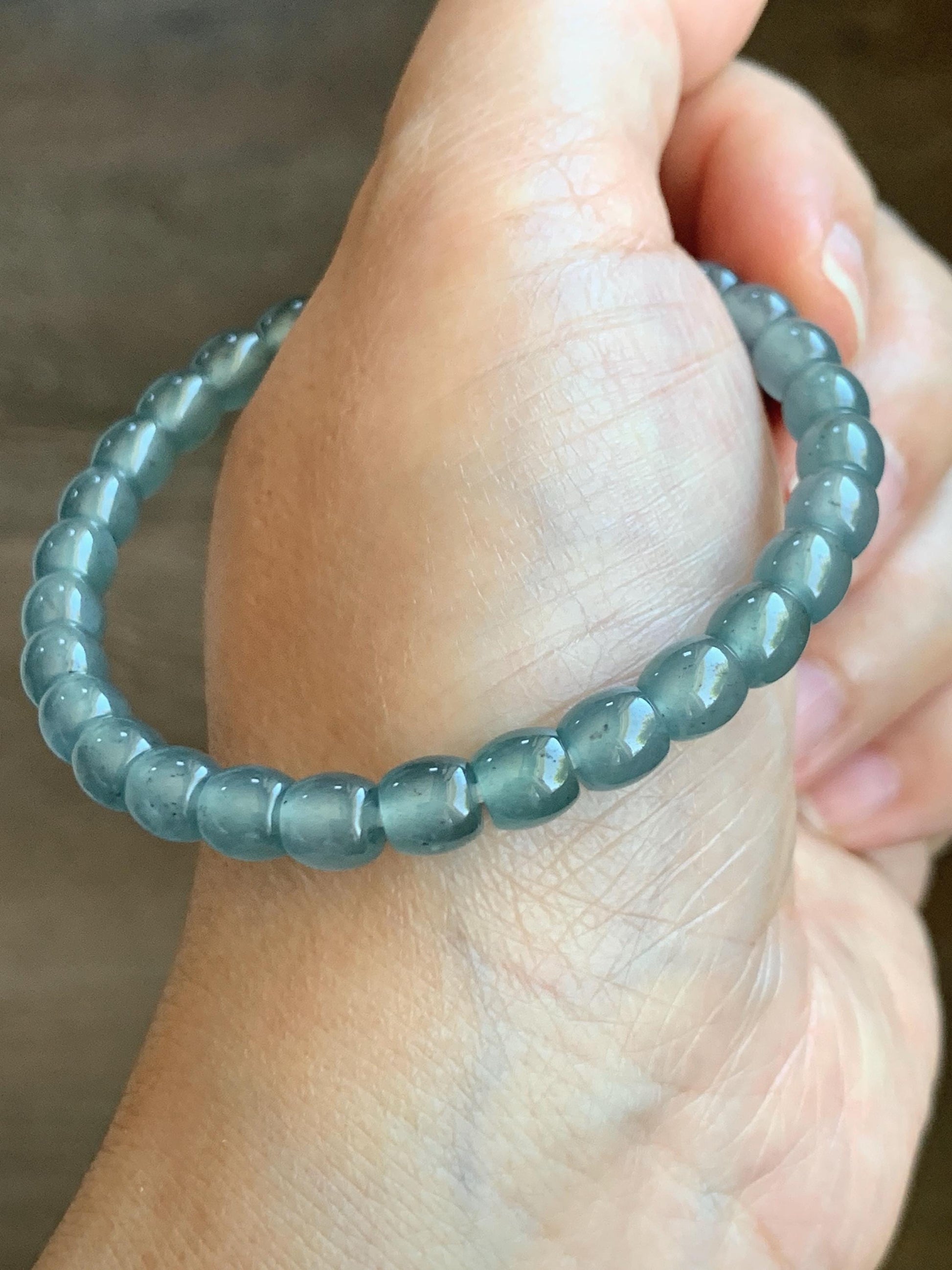 Natural Grade A Guatemalan Icy Highly Translucent Gelatinous Blue Jade Jadeite Barrel Beads Beaded Bracelet 7” 14g 天然冰胶危蓝翡翠桶珠手串 BWT330A