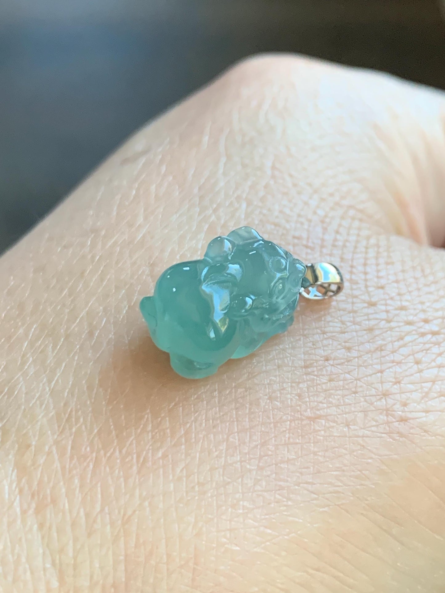 Natural Grade A Guatemalan Icy highly Translucent Gelatinous Teal Jade Jadeite Pudgy Pixiu Pendant 18K White Gold 天然老种冰危蓝起胶翡翠小貔貅吊坠 JGP160A