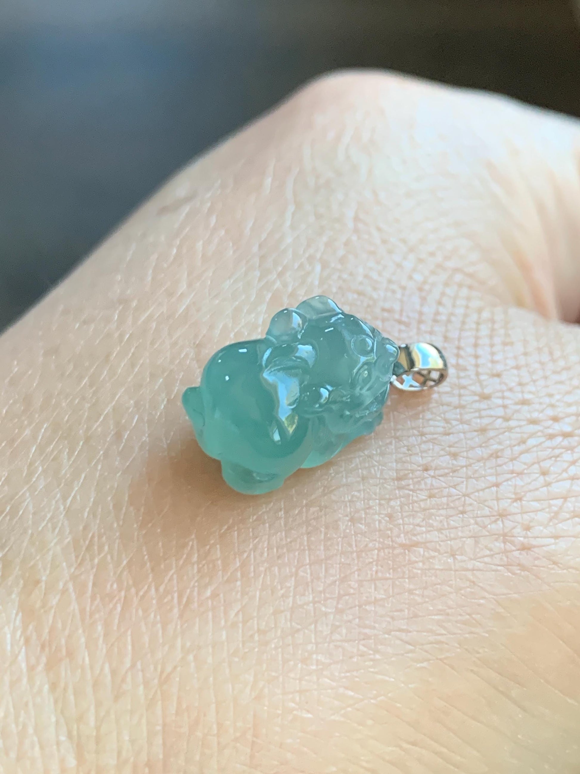 Natural Grade A Guatemalan Icy highly Translucent Gelatinous Teal Jade Jadeite Pudgy Pixiu Pendant 18K White Gold 天然老种冰危蓝起胶翡翠小貔貅吊坠 JGP160A