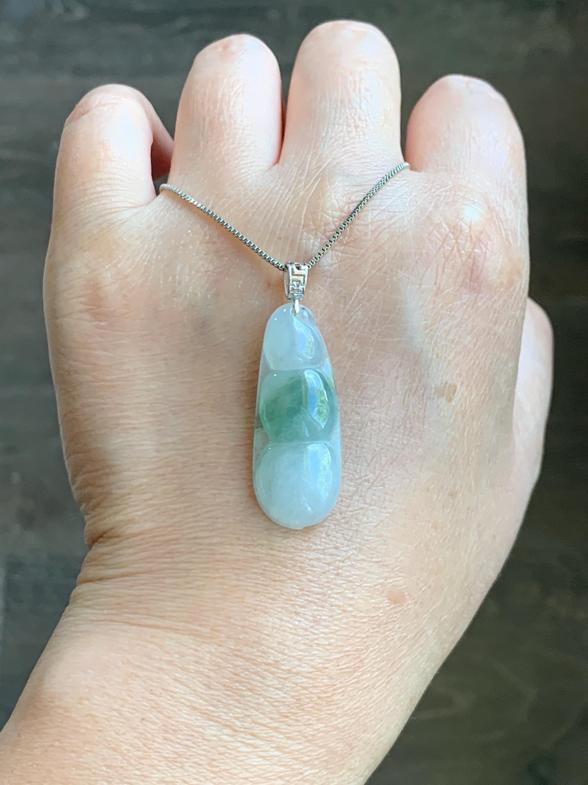 Natural Grade A Icy Translucent Light Green Marbled Jade Jadeite Carved Lucky Peapod Pendant 18K White Gold 4g 天然冰飘花翡翠福豆镶嵌吊坠 MDD230D