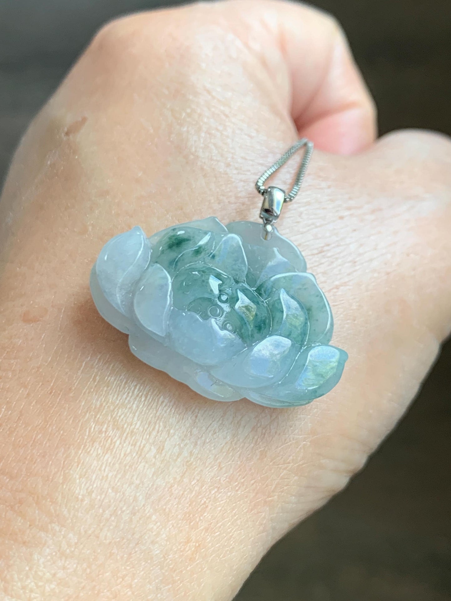 Natural Grade A Icy Translucent Green Marbled Jade Jadeite Carved Lotus Flower Pendant 18K White Gold 7g 天然冰飘花翡翠莲花镶嵌吊坠 MPLH176A