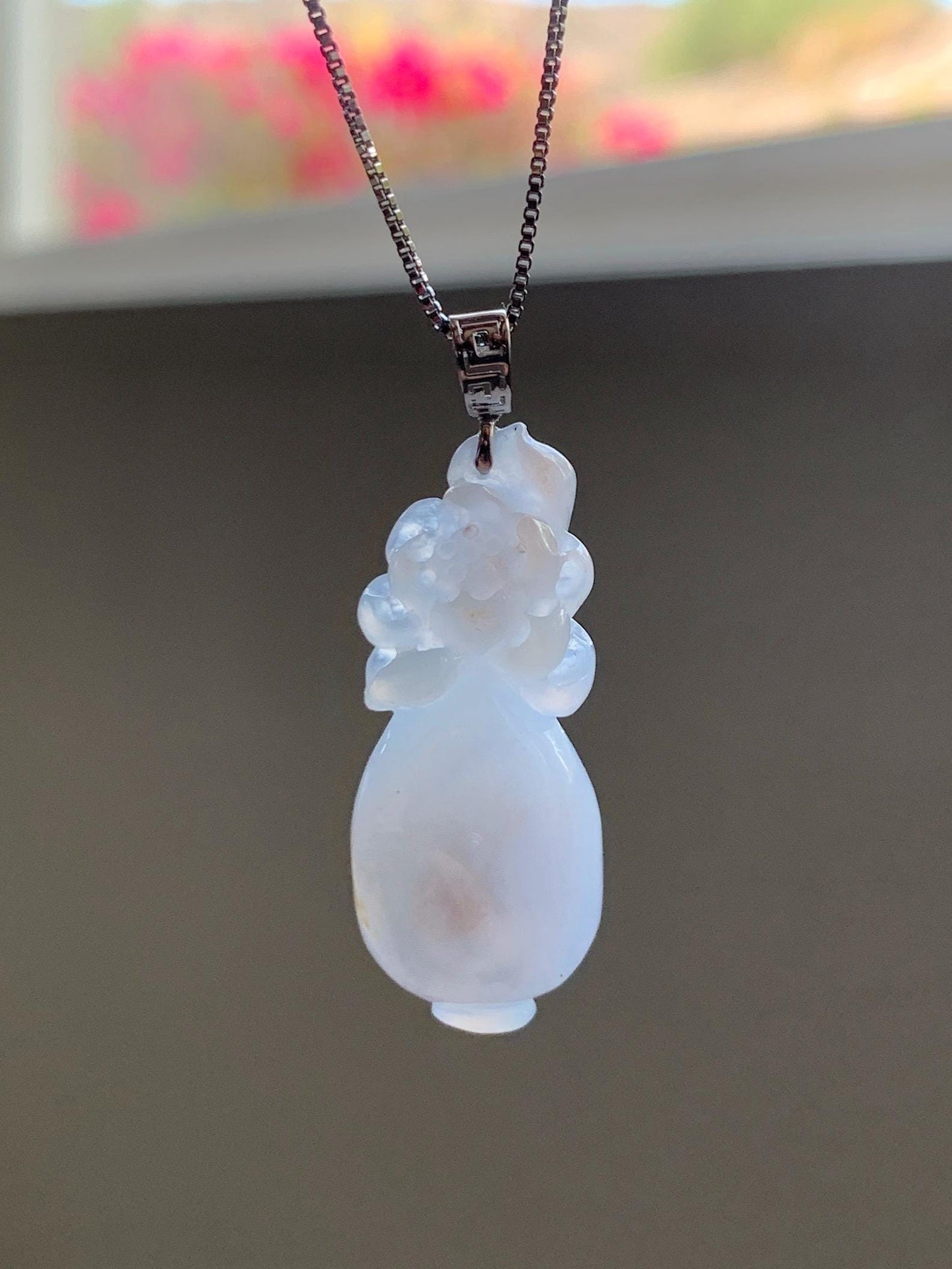 Natural Grade A Icy Translucent Pastel Golden Brown Marbled Jade Jadeite Lotus Flower Vase Pendant 18K White Gold 天然冰胶淡藕粉撒金翡翠莲花宝瓶吊坠 MHP376B
