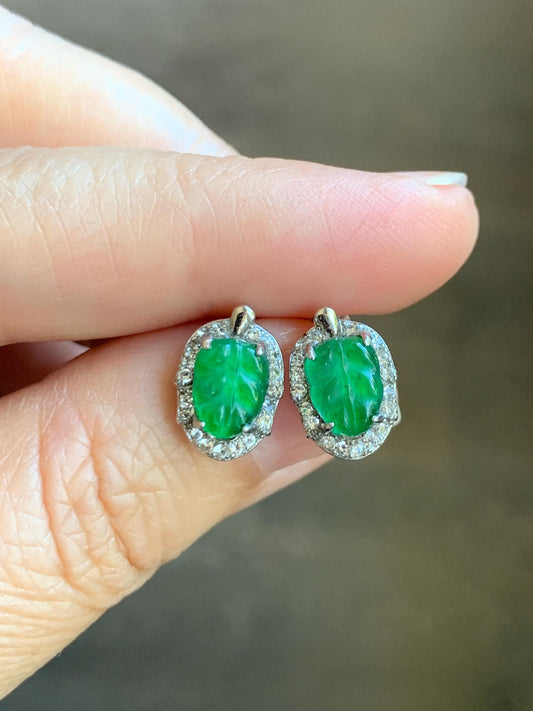 Natural Guatemalan Grade A Icy Translucent Vibrant Green Jade Jadeite Petite Leaf Stud Earrings Sterling Silver 天然冰危绿翡翠迷你叶子镶嵌耳钉 XWY66A