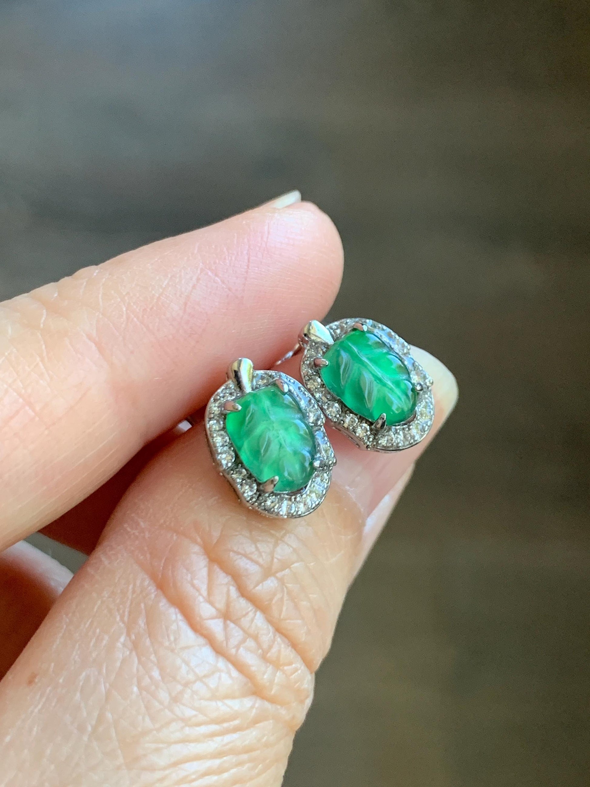 Natural Guatemalan Grade A Icy Highly Translucent Green Jade Jadeite Petite Carved Leaf Stud Earrings Sterling Silver 天然冰危绿翡翠迷你叶子镶嵌耳钉 XWY66B