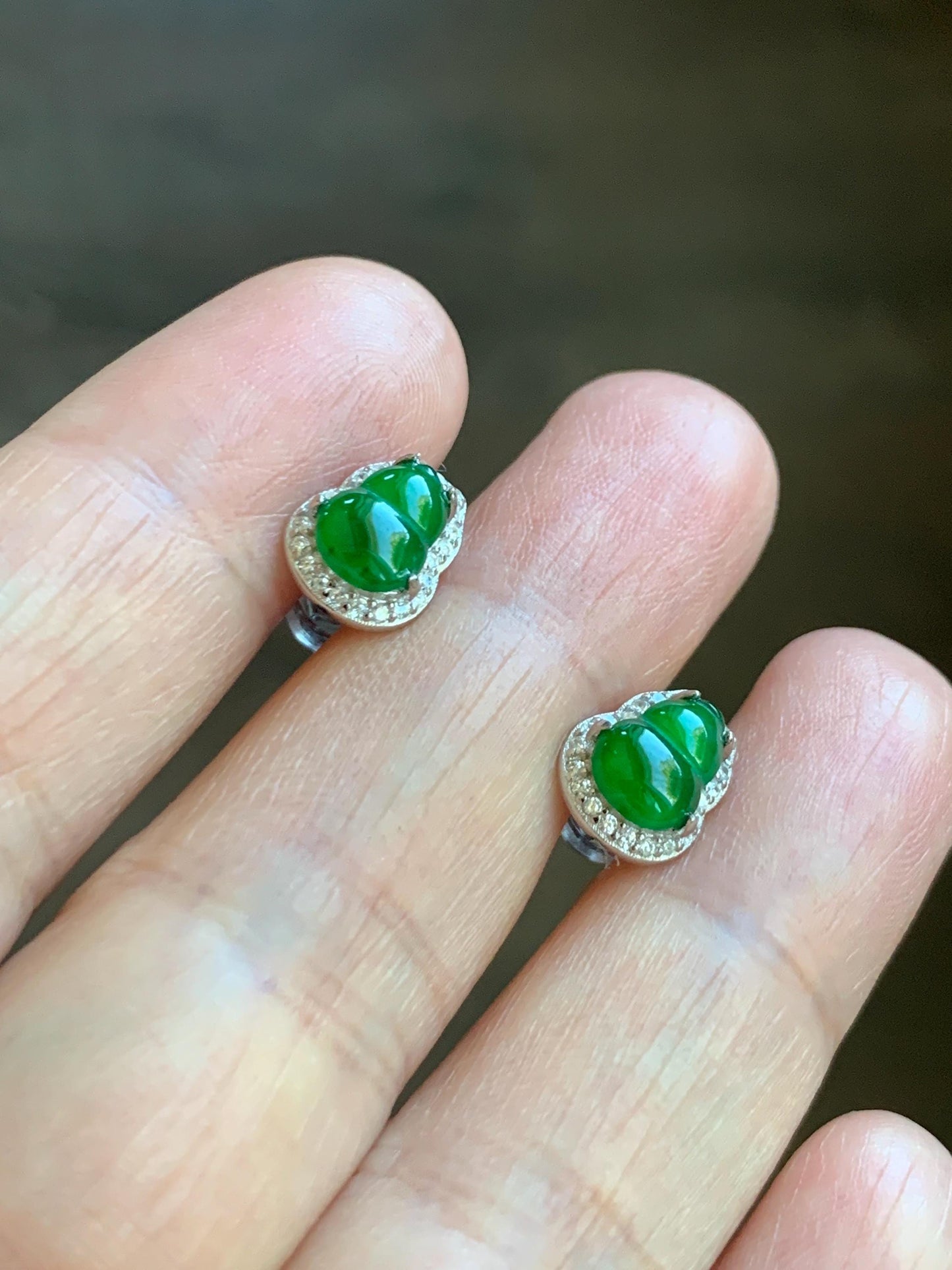 Natural Guatemalan Grade A Icy Translucent Vibrant Green Jade Jadeite Gourd Hulu Stud Earrings Sterling Silver 天然冰危绿翡翠葫芦镶嵌耳钉 YLH96