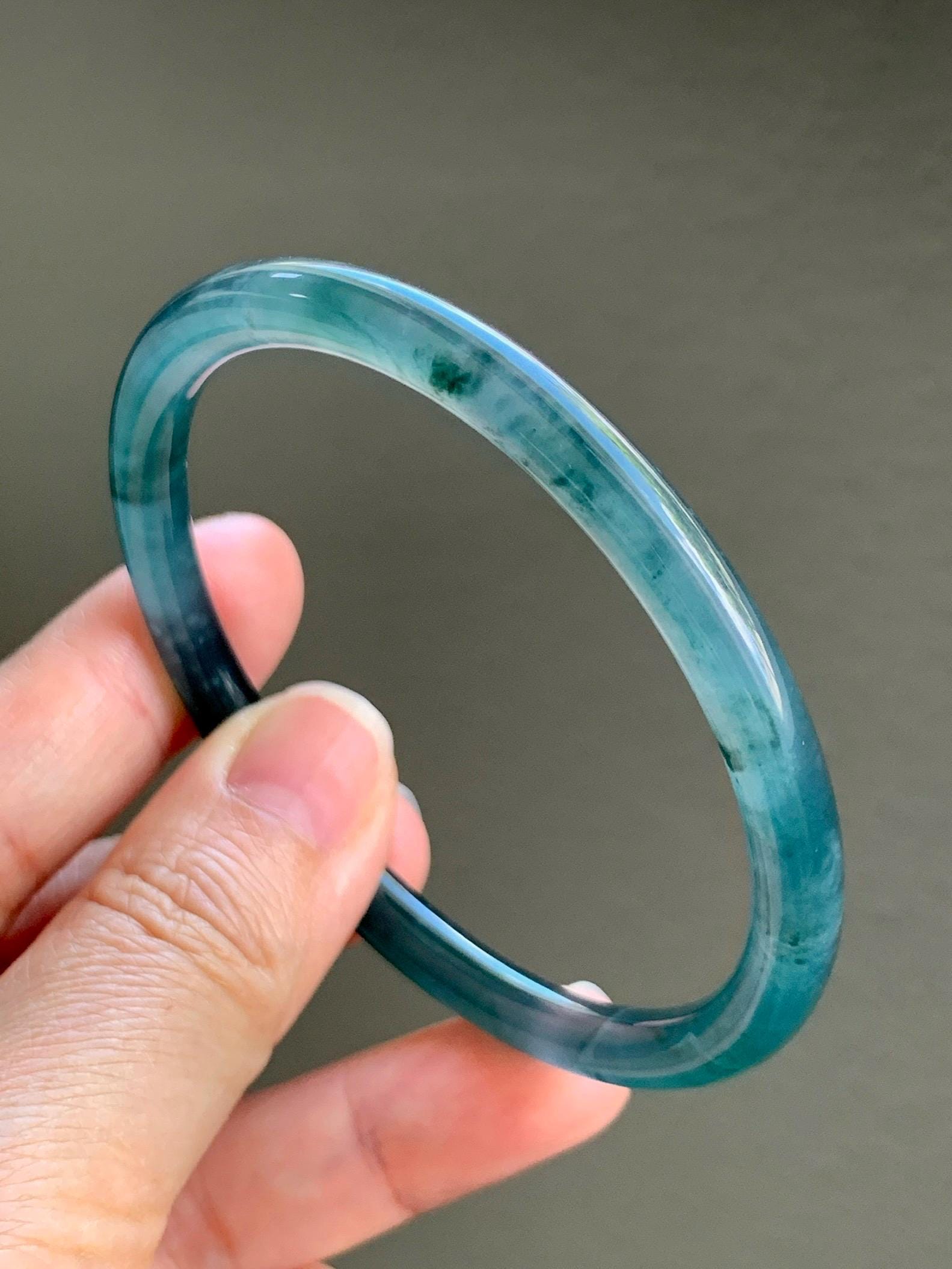 Certified Natural Grade A Guatemalan Icy Highly Translucent Dark Teal Blue Marbled Jade Jadeite Bangle 60.5mm 7.47” 天然冰胶危深蓝飘花翡翠细圆条手镯 8788