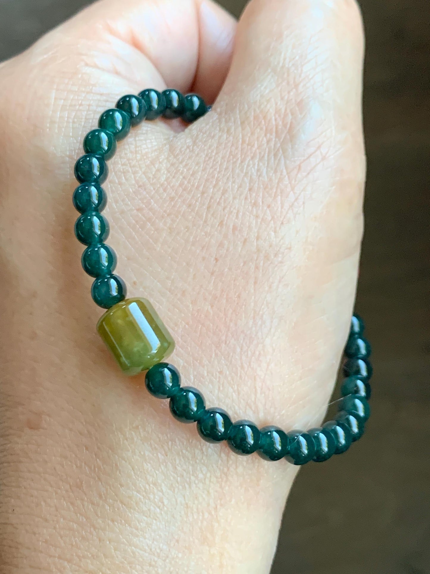 Natural Grade A Guatemalan Icy Translucent Dark Teal Jadeite Petite Beads Yellow Barrel Bead Beaded Bracelet 7” 8g 天然冰危深篮翡翠小圆珠冰黄桶珠手串 SWLT143