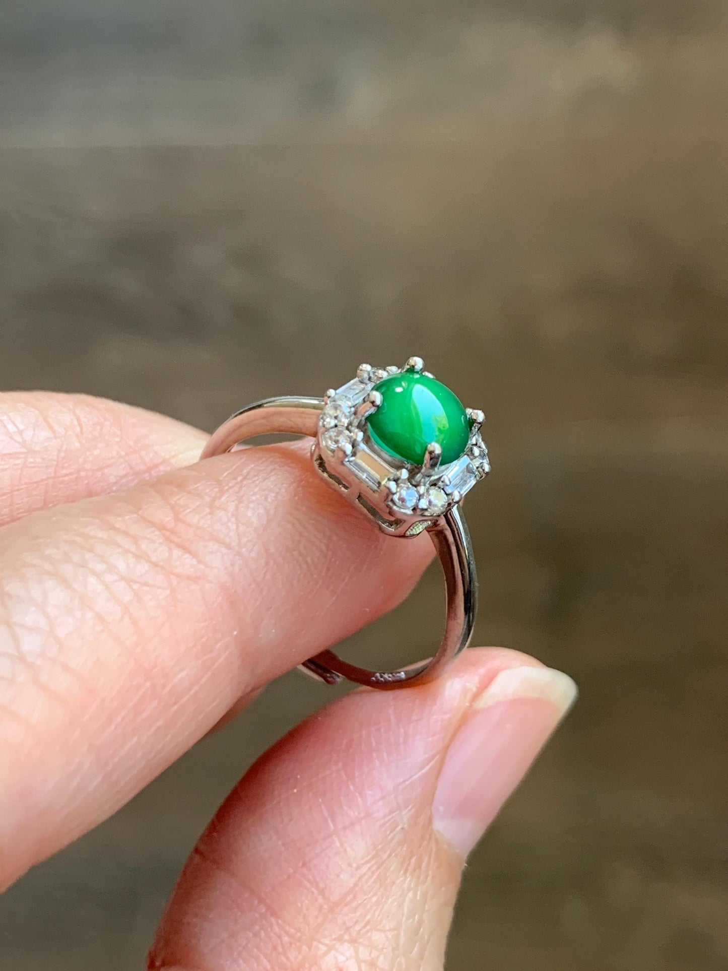 Natural Grade A Guatemalan Icy Translucent Vibrant Green Jade Jadeite Ring Sterling Silver Size Adjustable 天然冰危绿翡翠蛋面银镶戒指 WLJ88