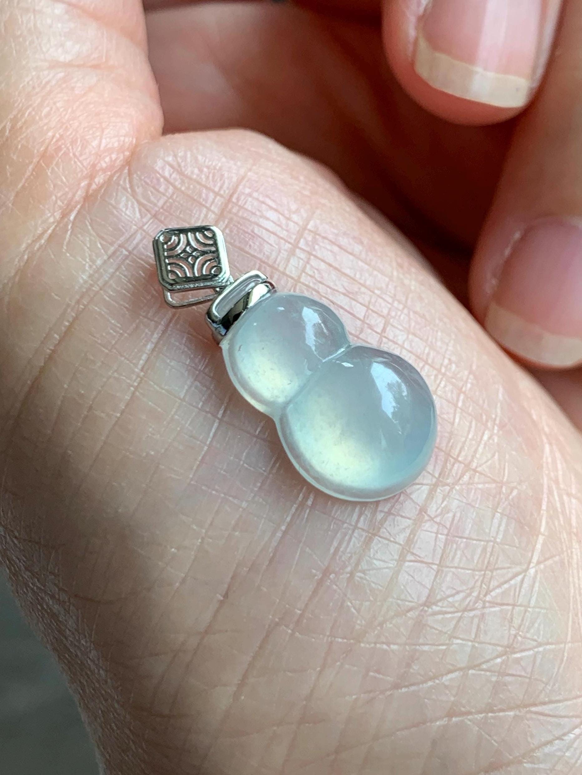 Certified Natural Grade A Premium Icy Highly Translucent White Jade Jadeite Hulu Gourd Pendant 18K White Gold 2g 天然起冰起光白冰翡翠葫芦镶嵌吊坠 9453