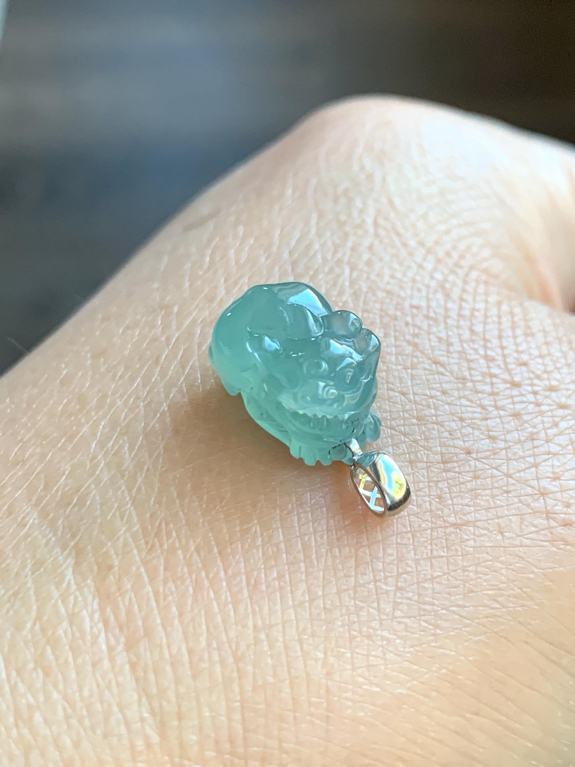 Natural Grade A Guatemalan Icy highly Translucent Gelatinous Teal Jade Jadeite Pudgy Pixiu Pendant 18K White Gold 天然老种冰危蓝起胶翡翠小貔貅吊坠 JGP160A