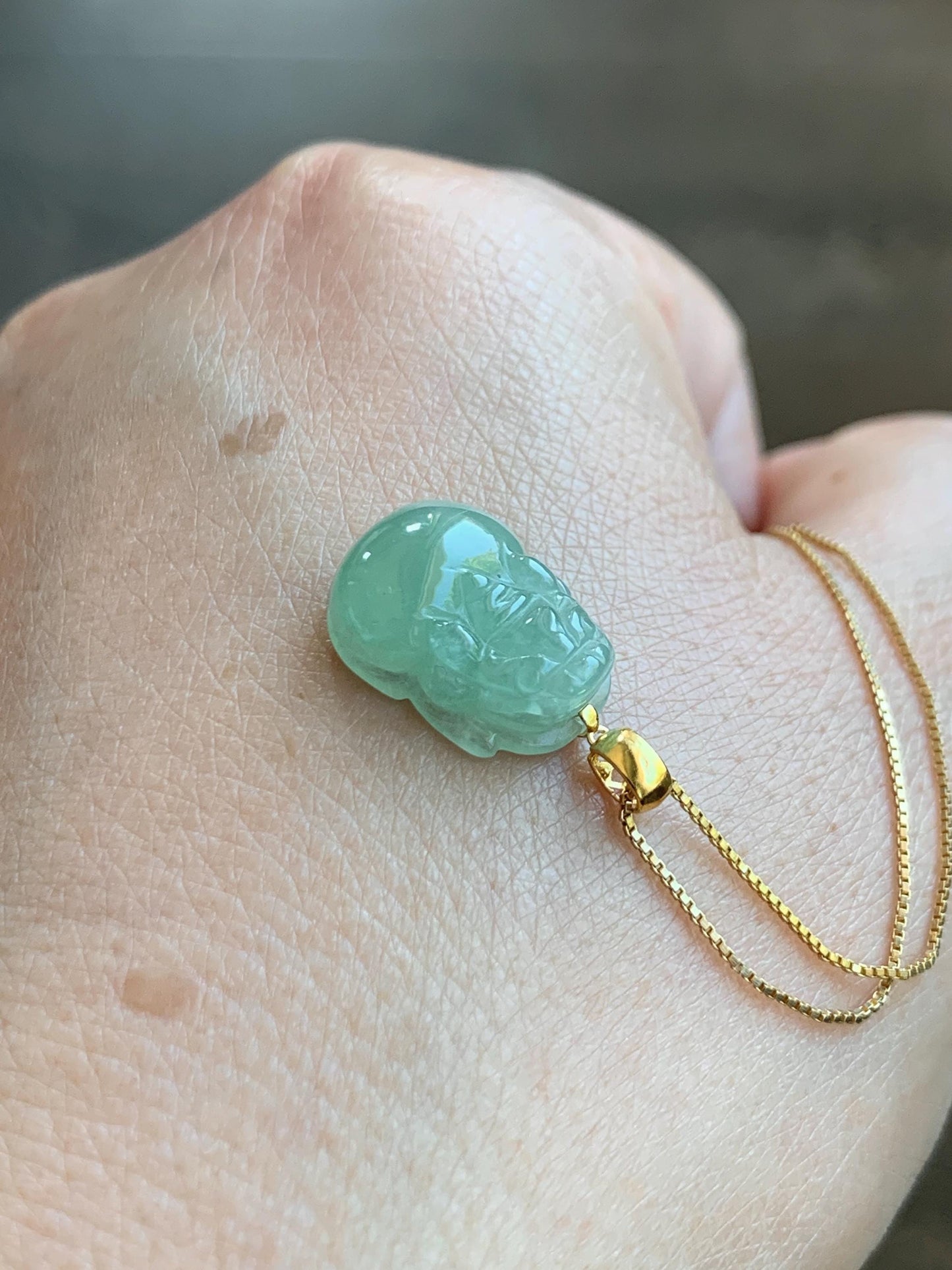 PETITE Natural Grade A Icy Translucent Light Green Jade Jadeite Carved Pixiu Pendant 18K Yellow Gold 天然冰绿翡翠貔貅吊坠 ZYC179