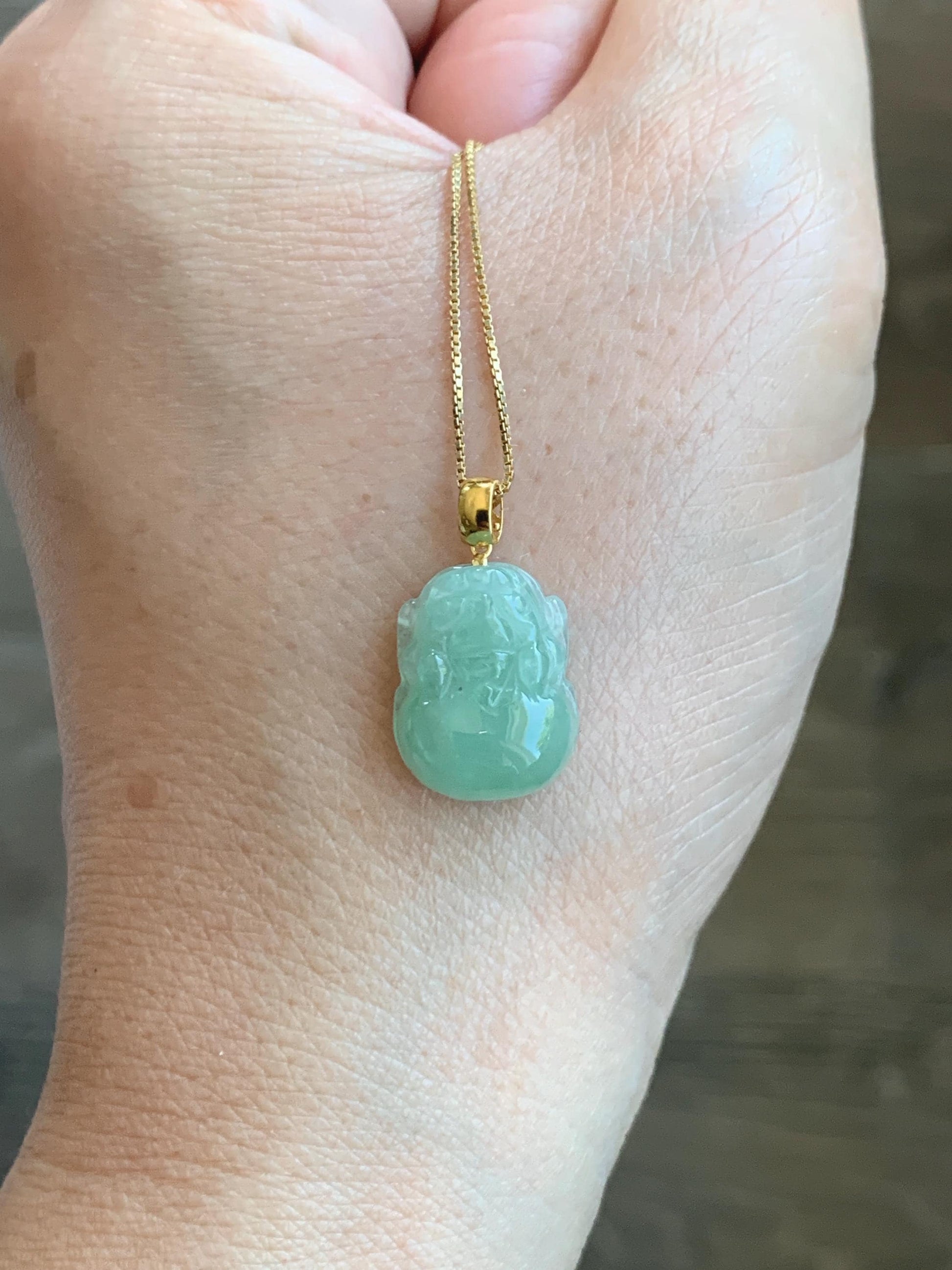 PETITE Natural Grade A Icy Translucent Light Green Jade Jadeite Carved Pixiu Pendant 18K Yellow Gold 天然冰绿翡翠貔貅吊坠 ZYC179
