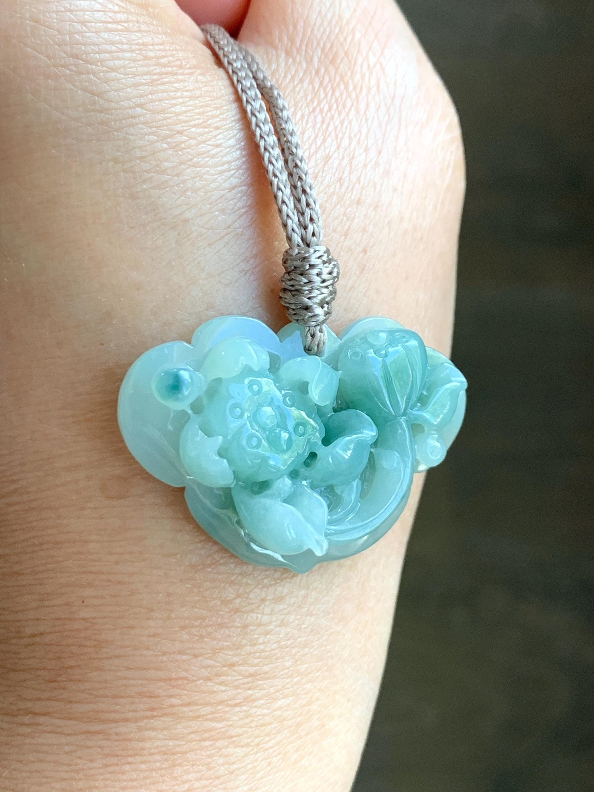 Natural Grade A Icy Translucent Light & Dark Green Marbled Jade Jadeite Lotus Flower Lock Pendant Rope Necklace 26" 13g 天然冰飘花翡翠莲花锁吊坠 LHS161