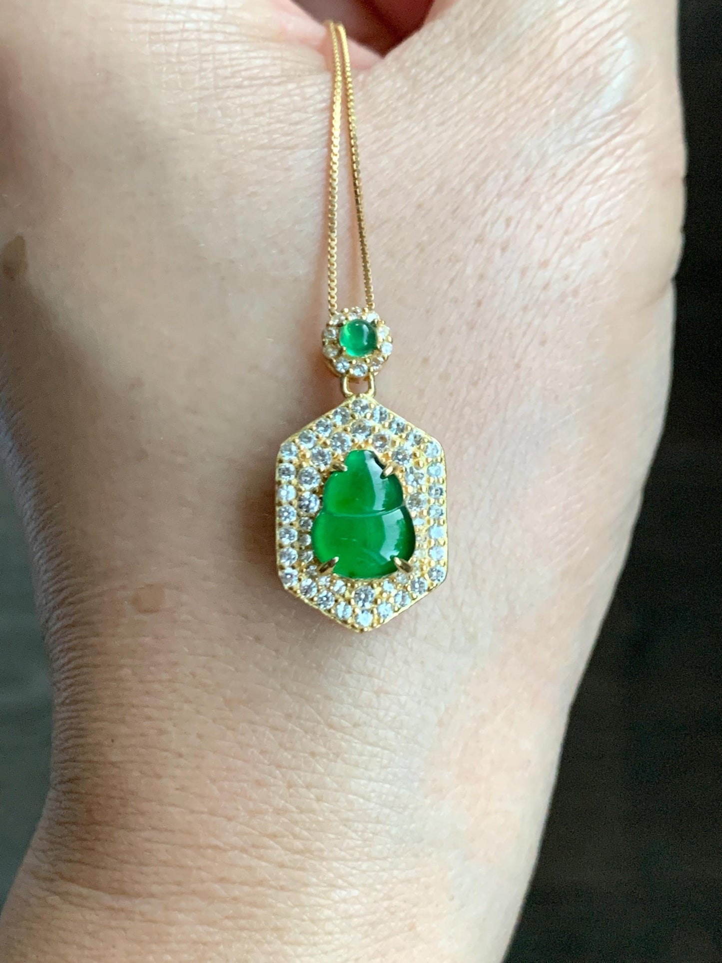 Natural Grade A Guatemalan Icy Translucent Vibrant Green Jade Jadeite Gourd Hulu Pendant Sterling Silver 天然冰危绿翡翠葫芦项链 JWH110A