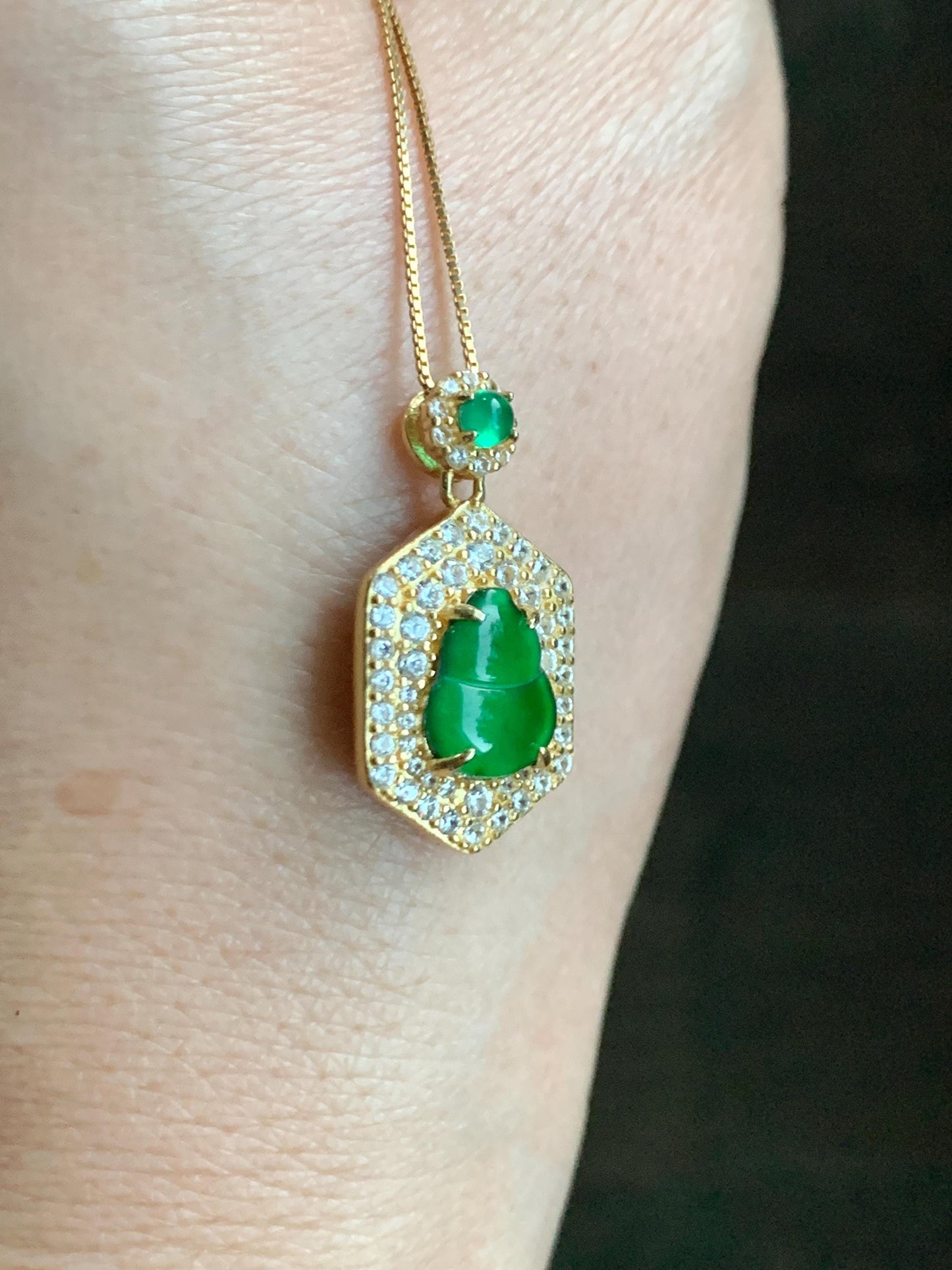 Natural Grade A Guatemalan Icy Translucent Vibrant Green Jade Jadeite Gourd Hulu Pendant Sterling Silver 天然冰危绿翡翠葫芦项链 JWH110A