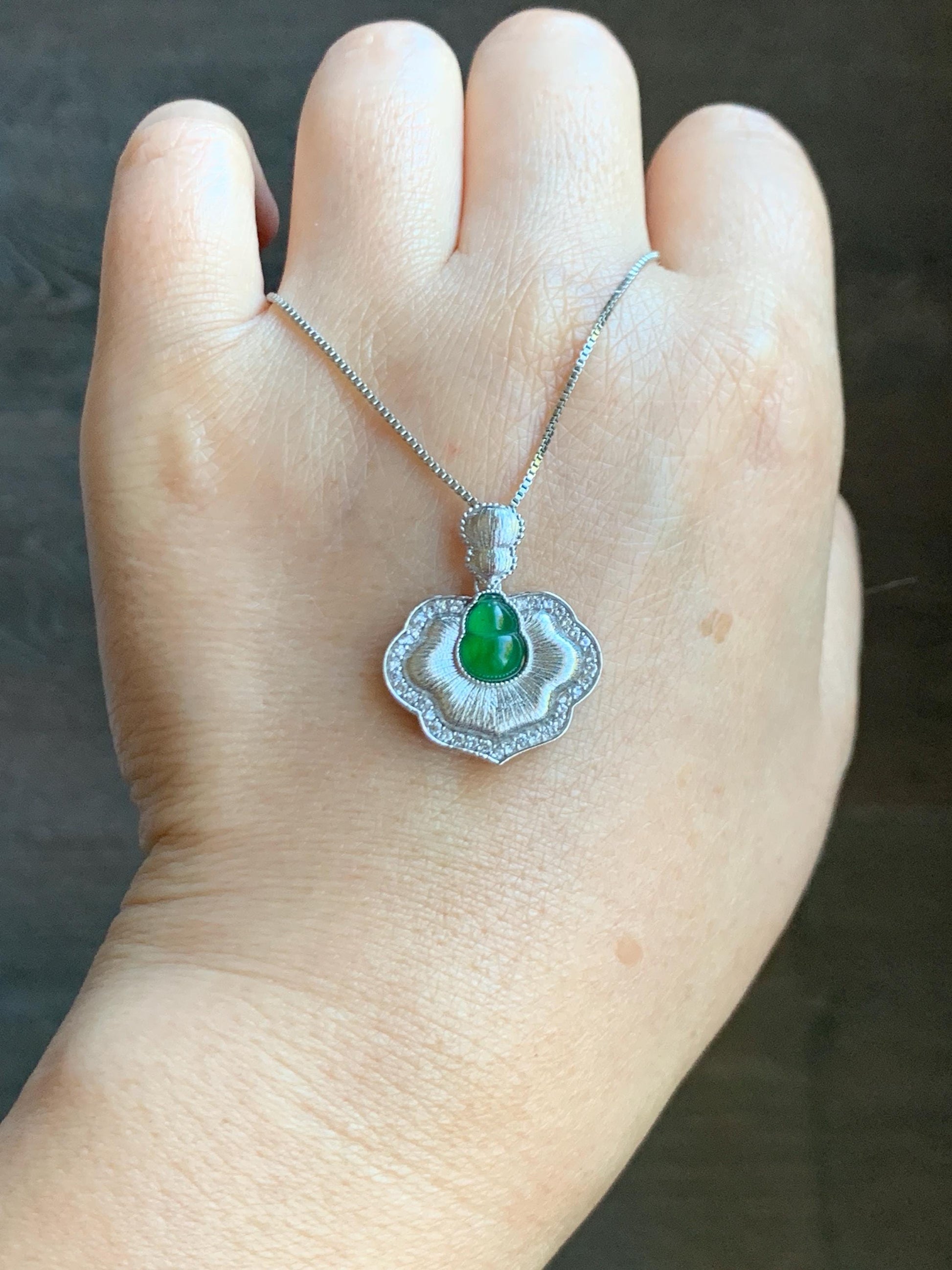 Natural Grade A Guatemalan Icy Translucent Vibrant Green Jade Jadeite Gourd Hulu Pendant Sterling Silver 天然冰危绿翡翠葫芦吊坠 HLS77