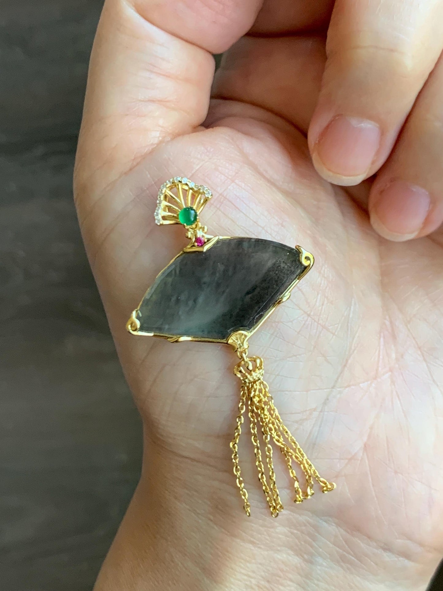 Natural Grade A Guatemalan Icy Highly Translucent Wuji Jadeite Wu Shi Pai Fan Pendant Sterling Silver 4g 天然冰胶危乌鸡翡翠无事牌镶嵌扇子吊坠 WJS150