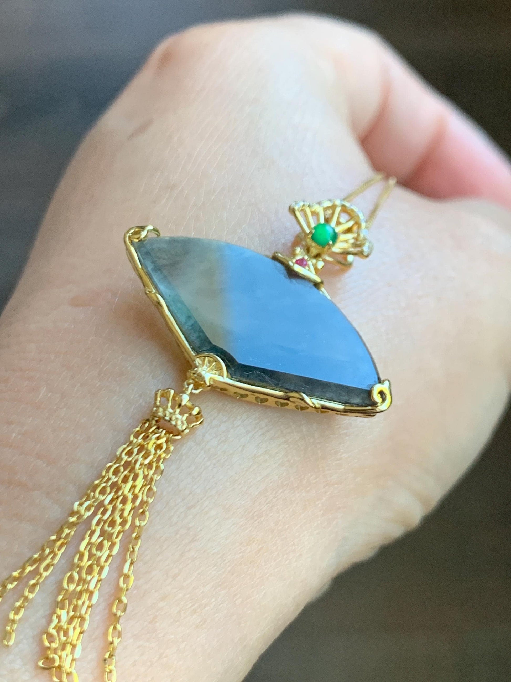 Natural Grade A Guatemalan Icy Highly Translucent Wuji Jadeite Wu Shi Pai Fan Pendant Sterling Silver 4g 天然冰胶危乌鸡翡翠无事牌镶嵌扇子吊坠 WJS150