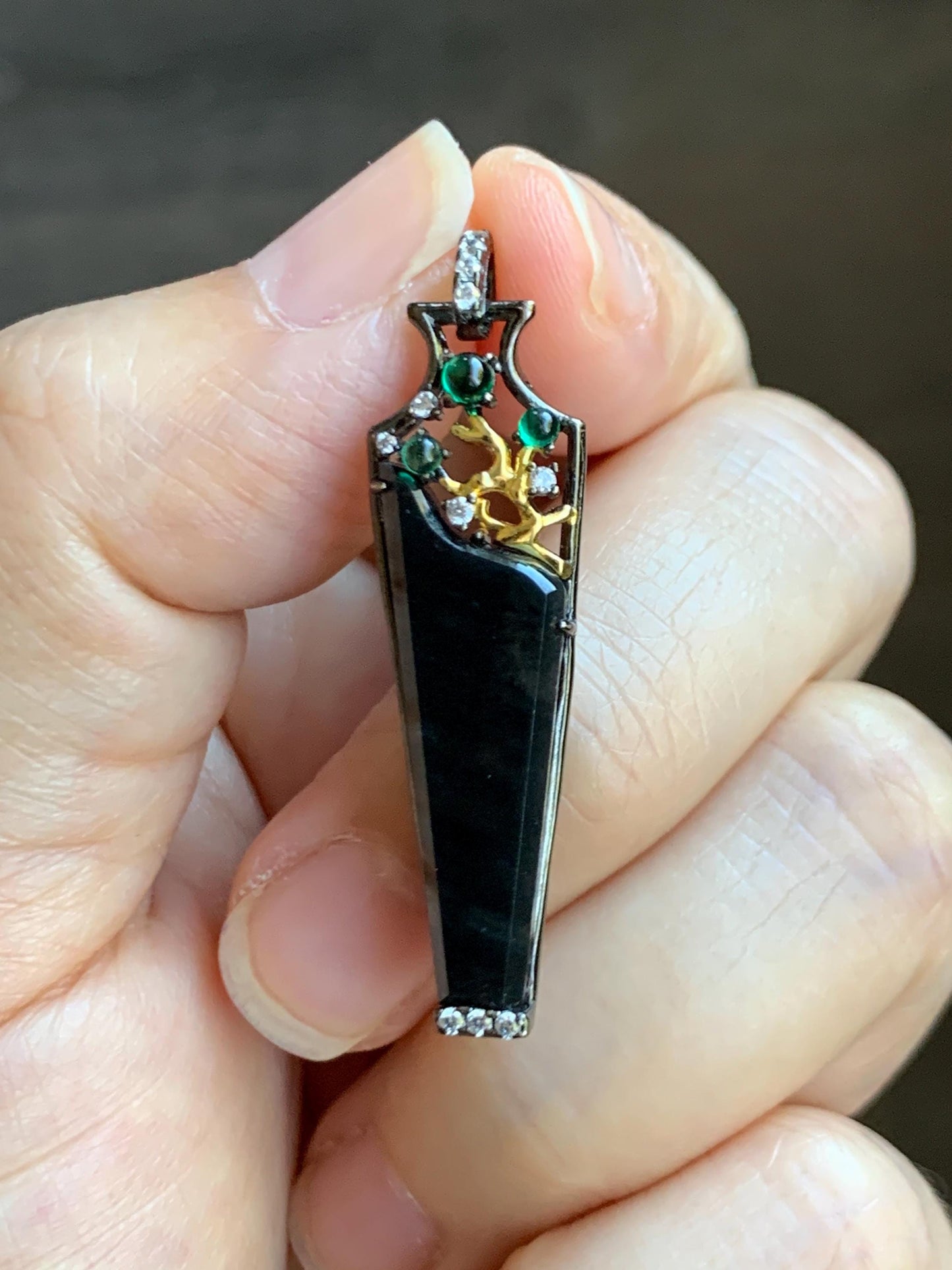 Natural Grade A Guatemalan Icy Highly Translucent Wuji Jadeite Wu Shi Pai Vase Pendant Sterling Silver 3g 天然冰胶危乌鸡翡翠无事牌镶嵌花瓶吊坠 WJP180