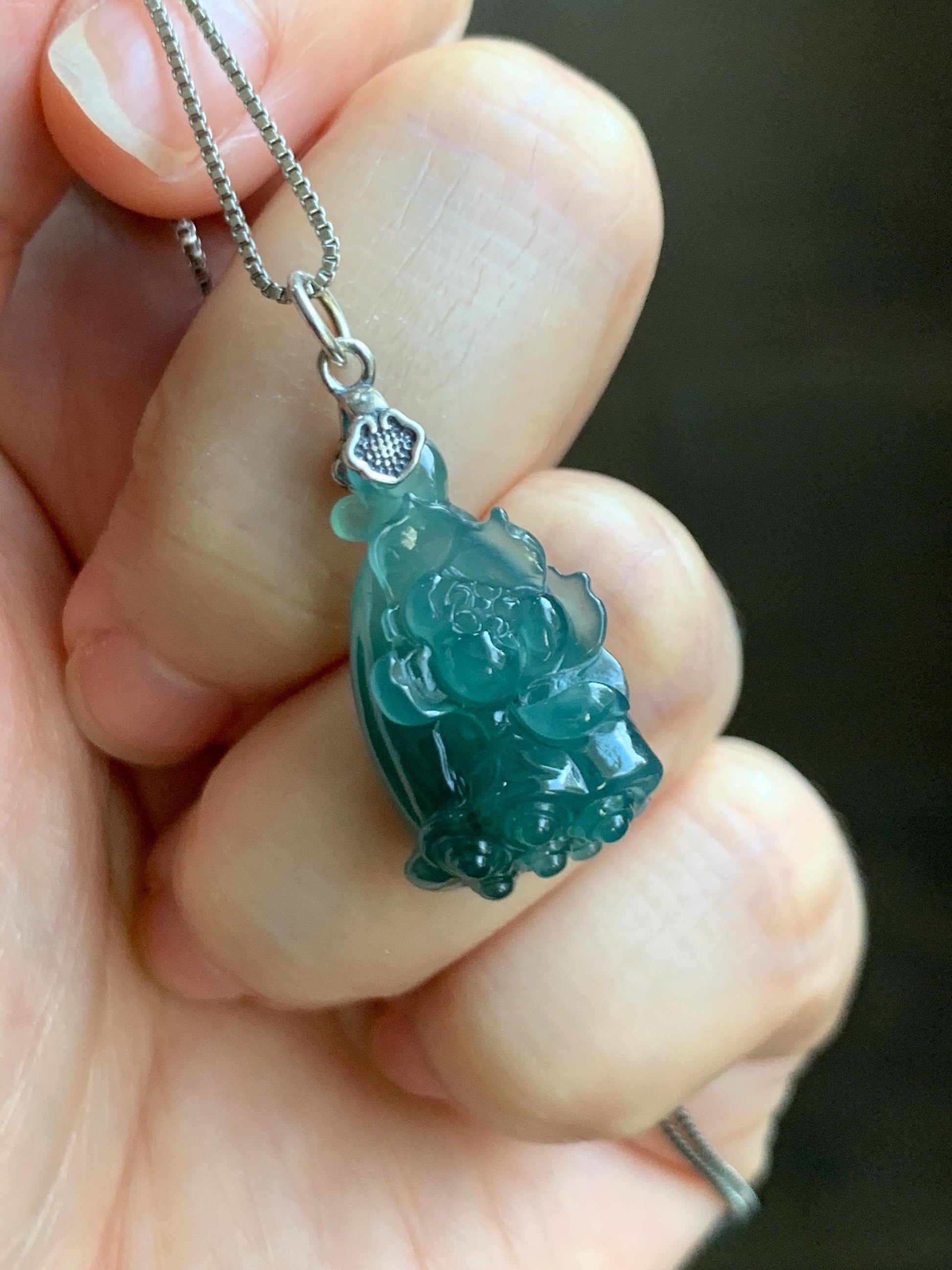 Natural Grade A Guatemalan Icy Translucent Dark Teal Blue Jade Jadeite Lotus Flower Lotus Pod Pendant Sterling Silver 天然冰危深蓝翡翠莲花莲蓬吊坠 WHP280B
