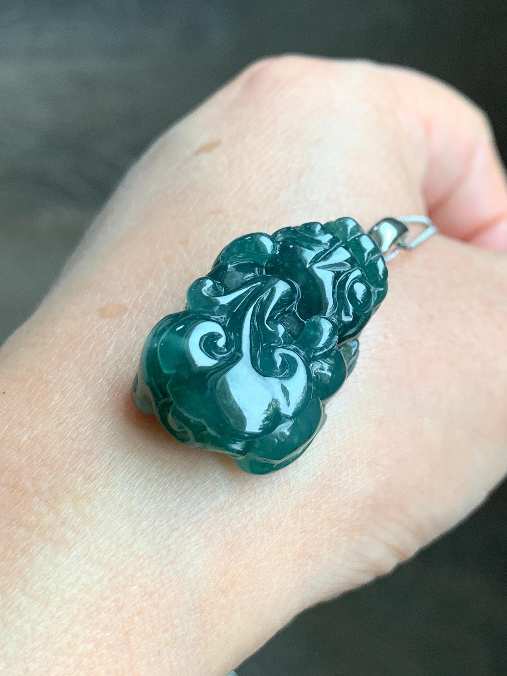 Natural Grade A Guatemalan Icy Translucent Dark Teal Jade Jadeite Pixiu Pendant Sterling Silver 14g 天然冰危深蓝绿翡翠貔貅吊坠 YBW110C