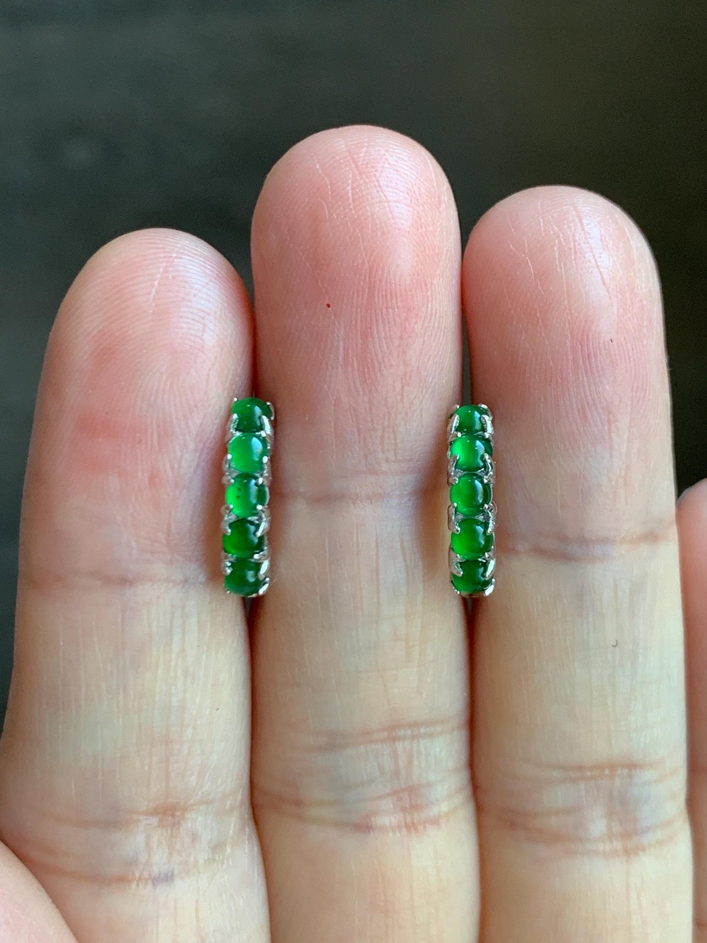 Natural Guatemalan Grade A Icy Highly Translucent Vibrant Green Jade Jadeite Hoop Huggie Earrings Sterling Silver 天然冰危绿起光翡翠银镶耳包 LEB160B