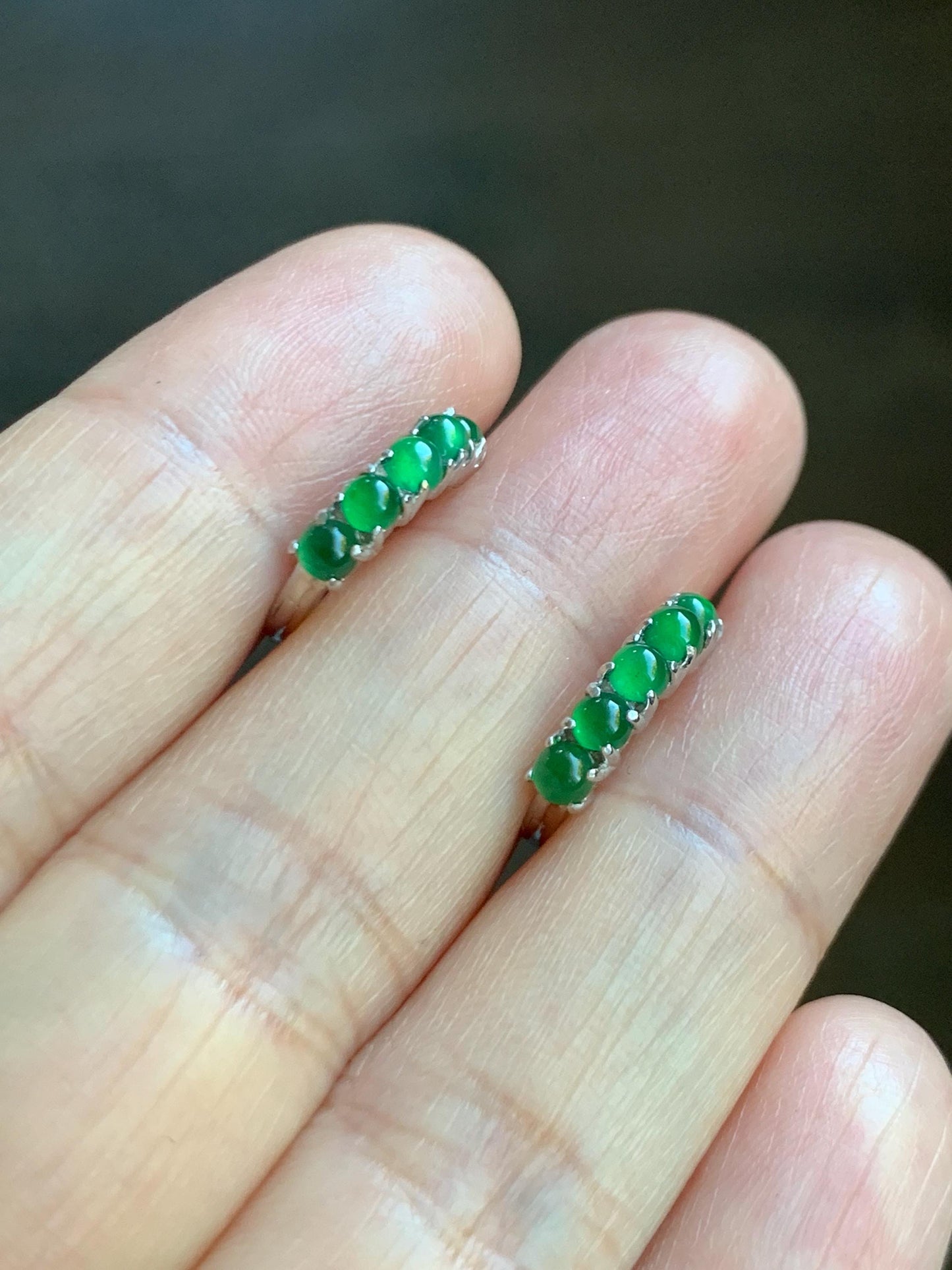 Natural Guatemalan Grade A Icy Highly Translucent Vibrant Green Jade Jadeite Hoop Huggie Earrings Sterling Silver 天然冰危绿起光翡翠银镶耳包 LEB160A