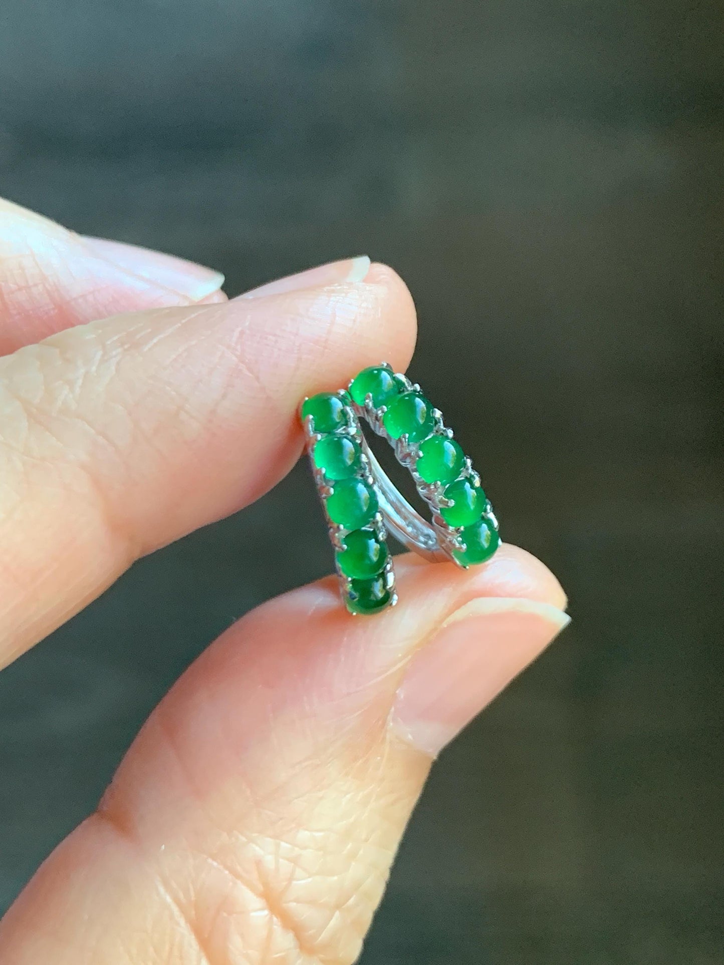Natural Guatemalan Grade A Icy Highly Translucent Vibrant Green Jade Jadeite Hoop Huggie Earrings Sterling Silver 天然冰危绿起光翡翠银镶耳包 LEB160A