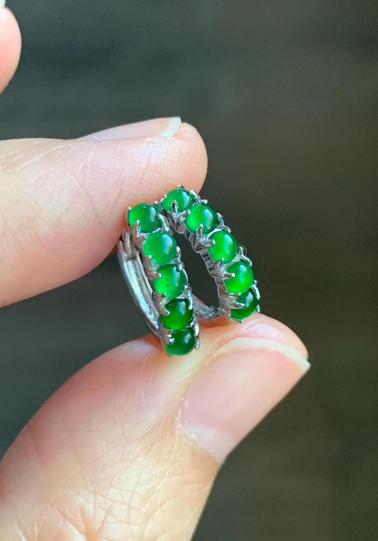 Natural Guatemalan Grade A Icy Highly Translucent Vibrant Green Jade Jadeite Hoop Huggie Earrings Sterling Silver 天然冰危绿起光翡翠银镶耳包 LEB160B