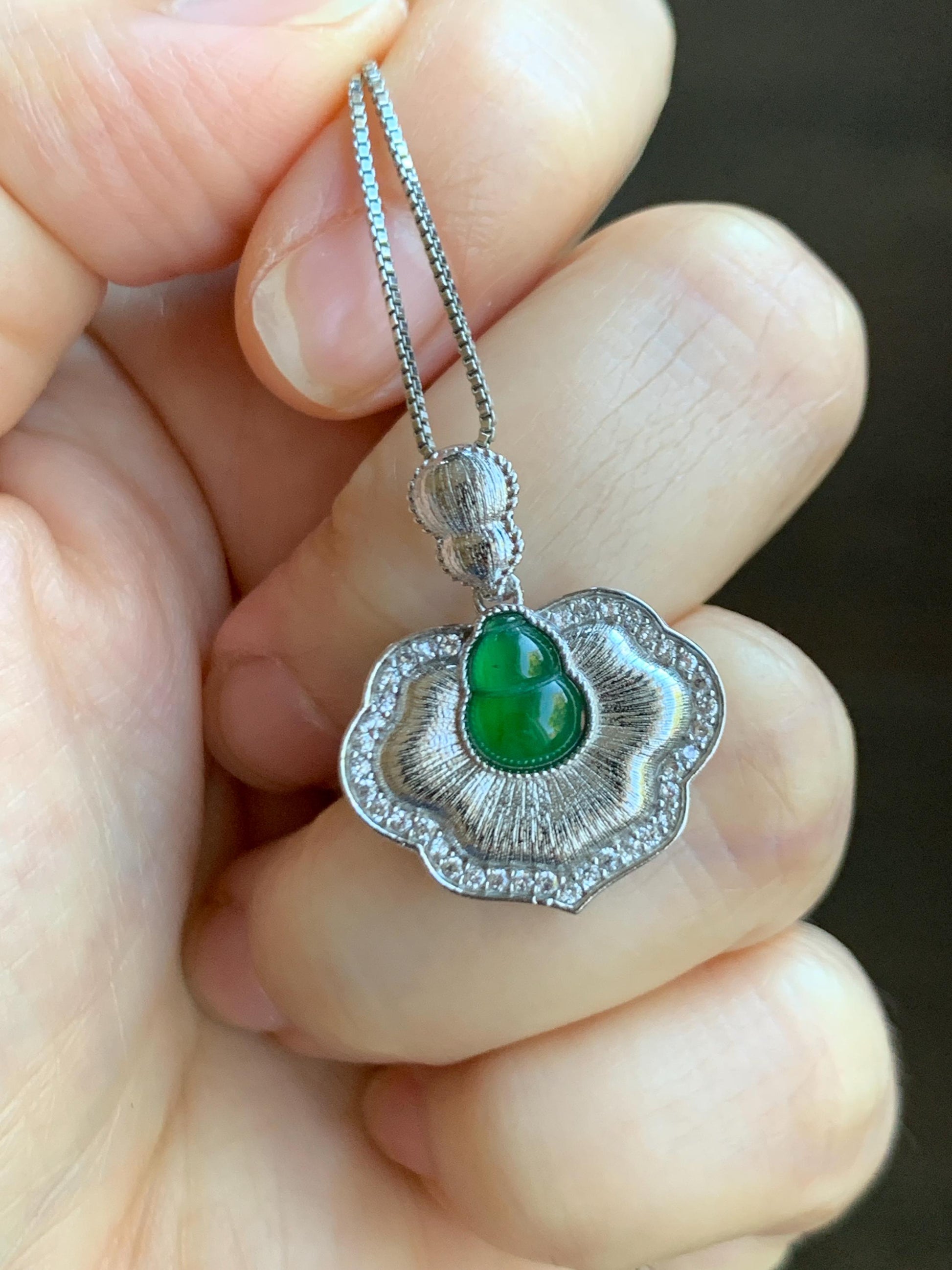 Natural Grade A Guatemalan Icy Translucent Vibrant Green Jade Jadeite Gourd Hulu Pendant Sterling Silver 天然冰危绿翡翠葫芦吊坠 HLS77