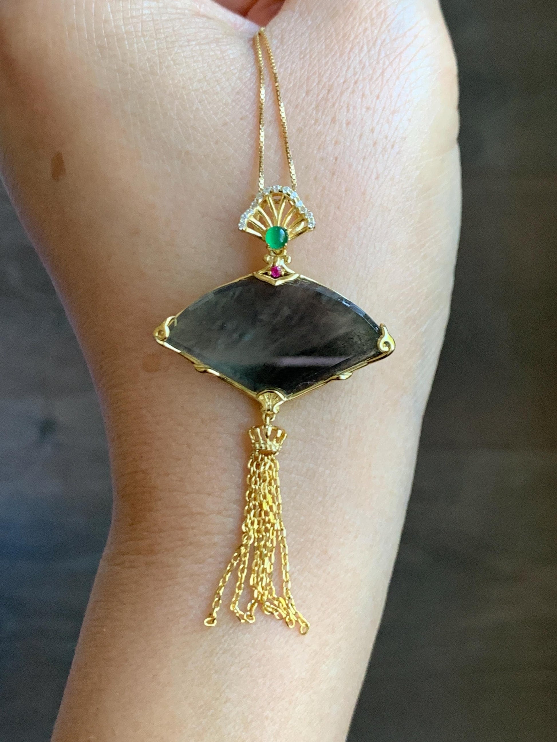 Natural Grade A Guatemalan Icy Highly Translucent Wuji Jadeite Wu Shi Pai Fan Pendant Sterling Silver 4g 天然冰胶危乌鸡翡翠无事牌镶嵌扇子吊坠 WJS150