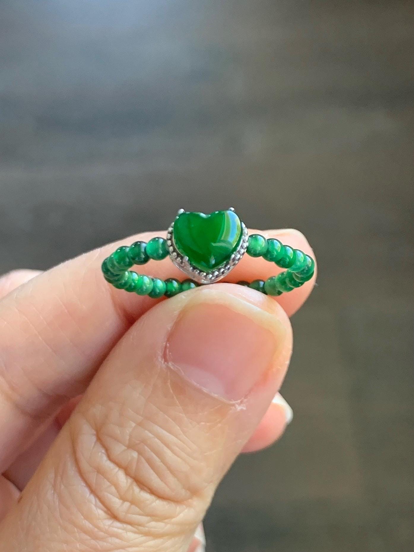 Natural Guatemalan Icy Translucent Vibrant Green Jade Jadeite Petite Beads Heart Charm Beaded Band Ring Size 7 US 天然冰危绿翡翠小珠潘多拉爱心戒圈 WLZZ110