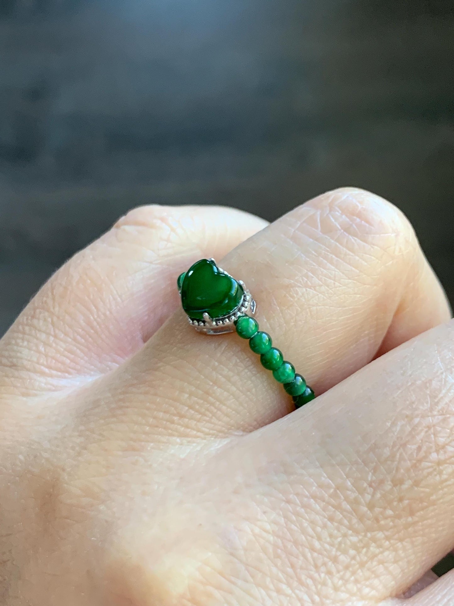Natural Guatemalan Icy Translucent Vibrant Green Jade Jadeite Petite Beads Heart Charm Beaded Band Ring Size 7 US 天然冰危绿翡翠小珠潘多拉爱心戒圈 WLZZ110