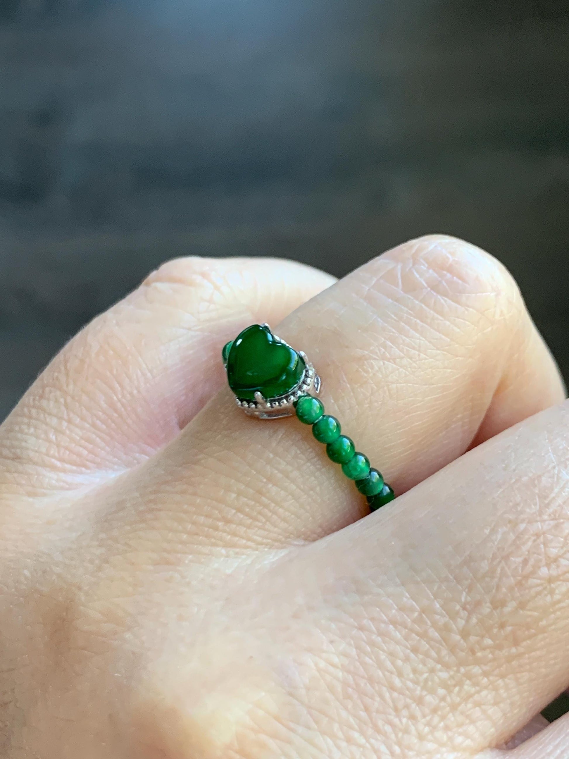 Natural Guatemalan Icy Translucent Vibrant Green Jade Jadeite Petite Beads Heart Charm Beaded Band Ring Size 7 US 天然冰危绿翡翠小珠潘多拉爱心戒圈 WLZZ110