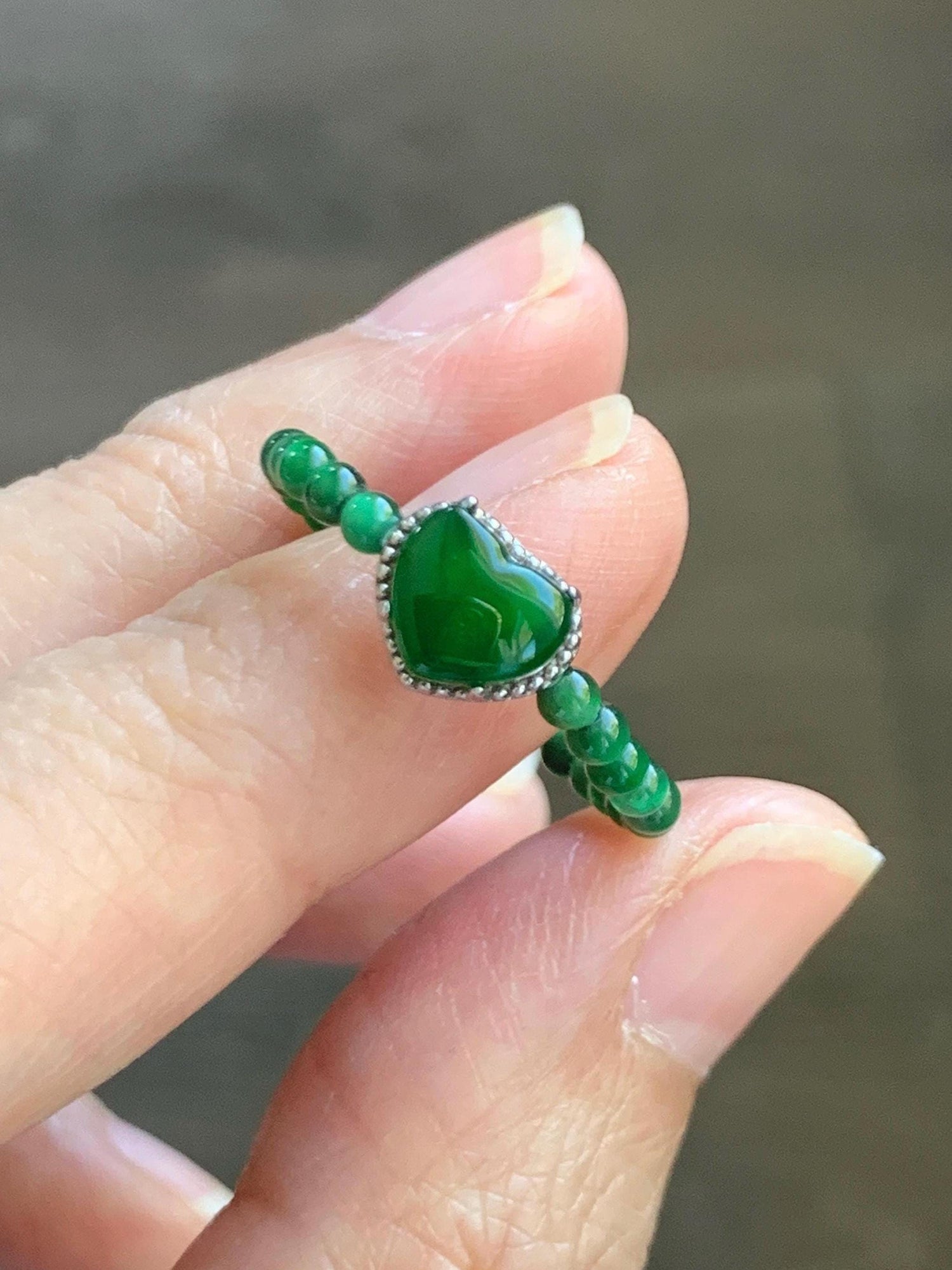 Natural Guatemalan Icy Translucent Vibrant Green Jade Jadeite Petite Beads Heart Charm Beaded Band Ring Size 7 US 天然冰危绿翡翠小珠潘多拉爱心戒圈 WLZZ110