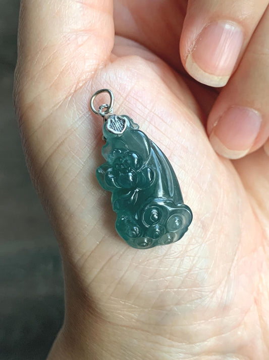 Natural Grade A Guatemalan Icy Translucent Dark Teal Blue Jade Jadeite Lotus Flower Lotus Pod Pendant Sterling Silver 天然冰危深蓝翡翠莲花莲蓬吊坠 WHP280A