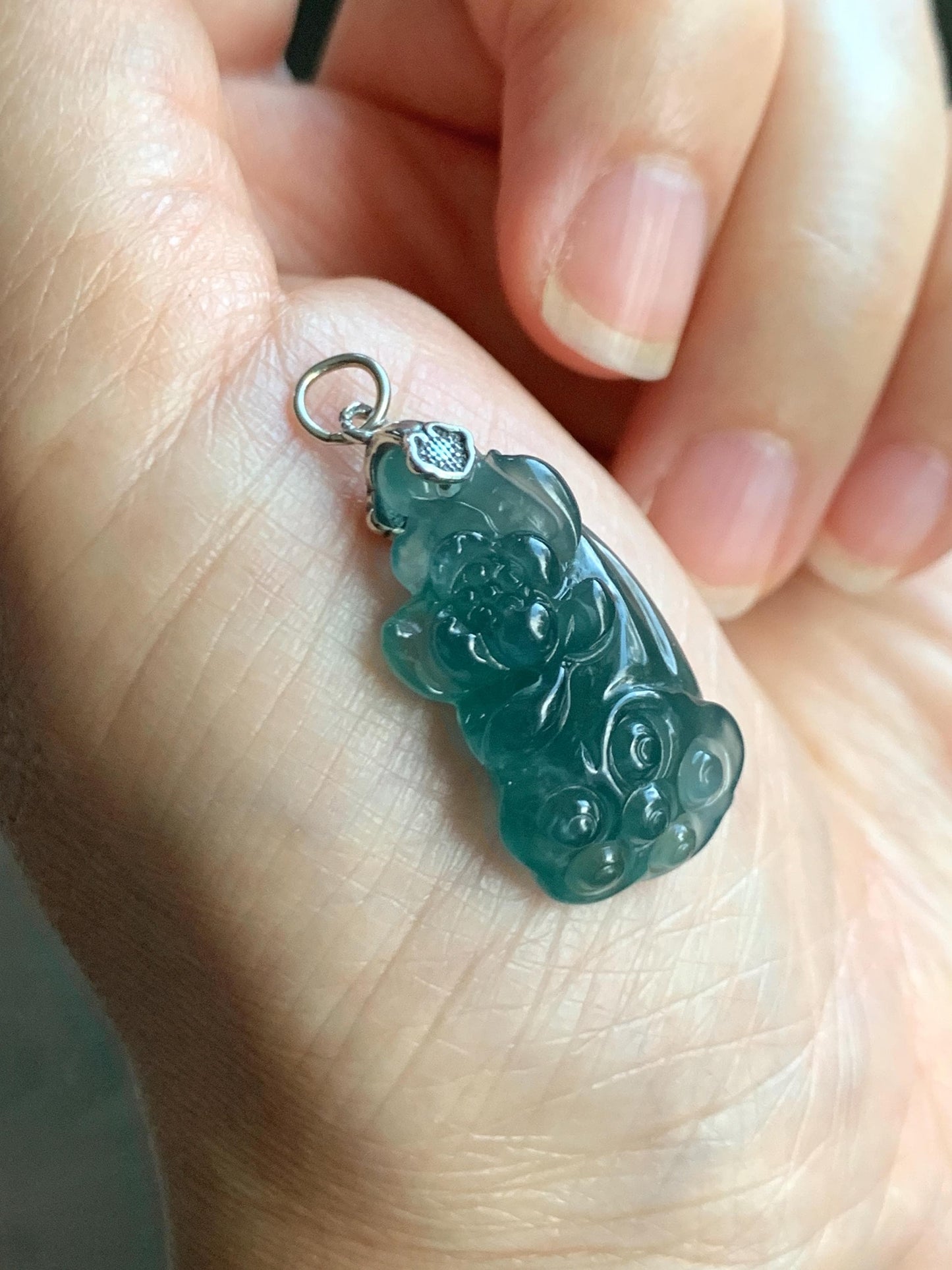 Natural Grade A Guatemalan Icy Translucent Dark Teal Blue Jade Jadeite Lotus Flower Lotus Pod Pendant Sterling Silver 天然冰危深蓝翡翠莲花莲蓬吊坠 WHP280A