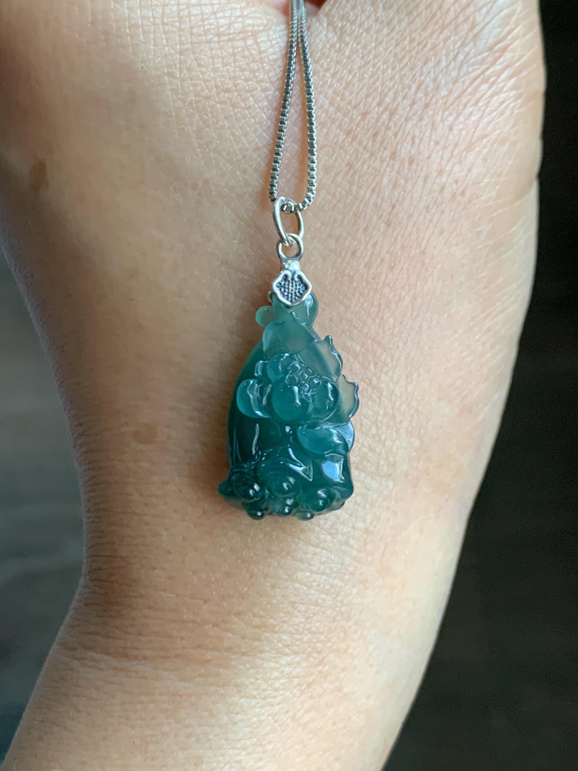 Natural Grade A Guatemalan Icy Translucent Dark Teal Blue Jade Jadeite Lotus Flower Lotus Pod Pendant Sterling Silver 天然冰危深蓝翡翠莲花莲蓬吊坠 WHP280B