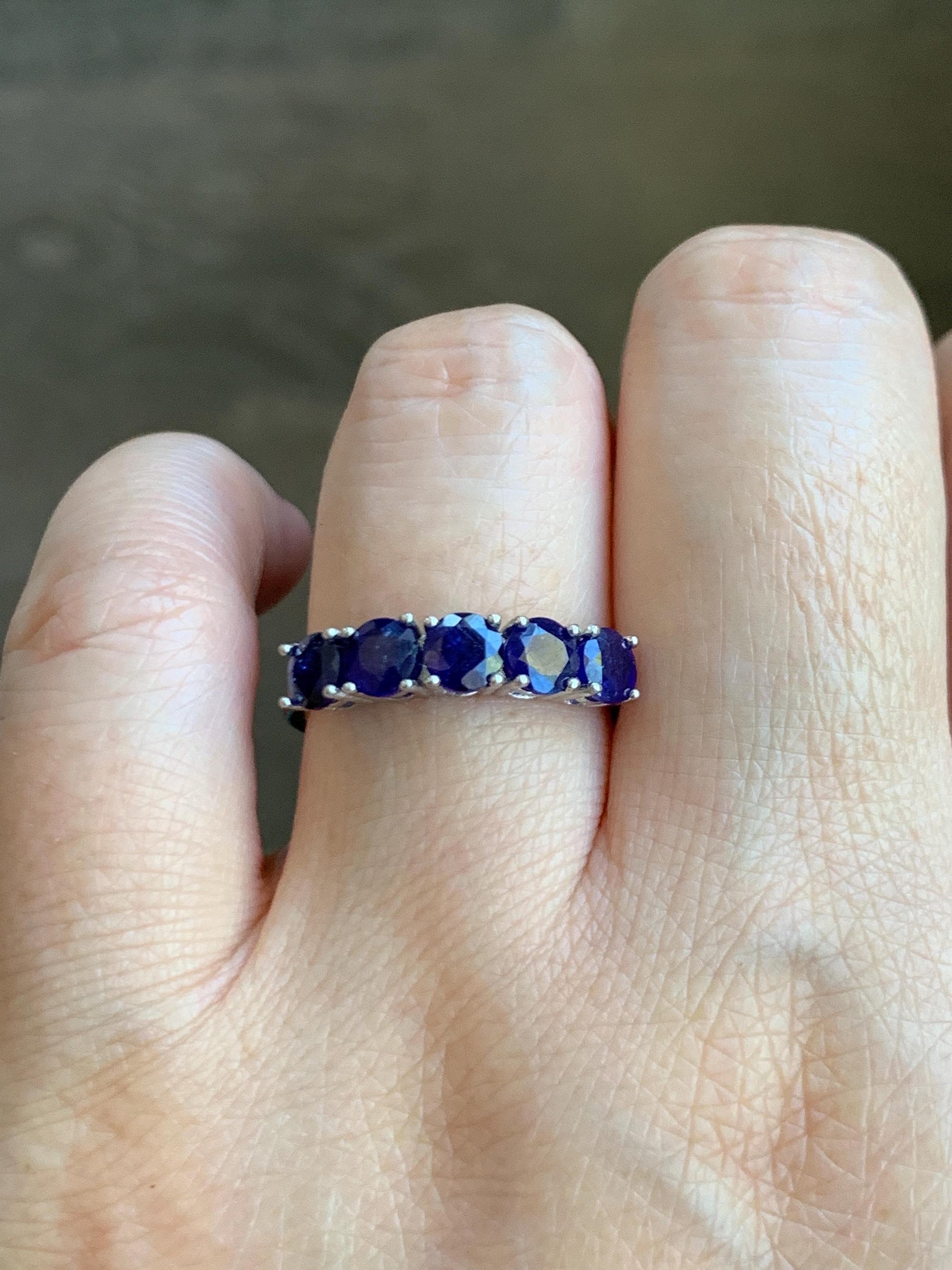 Natural Genuine Dark Blue Sapphire 5-Stone Band Ring Round Brilliant Cut 4.5-4.6mm Sterling Silver Size 8 US 2g c423