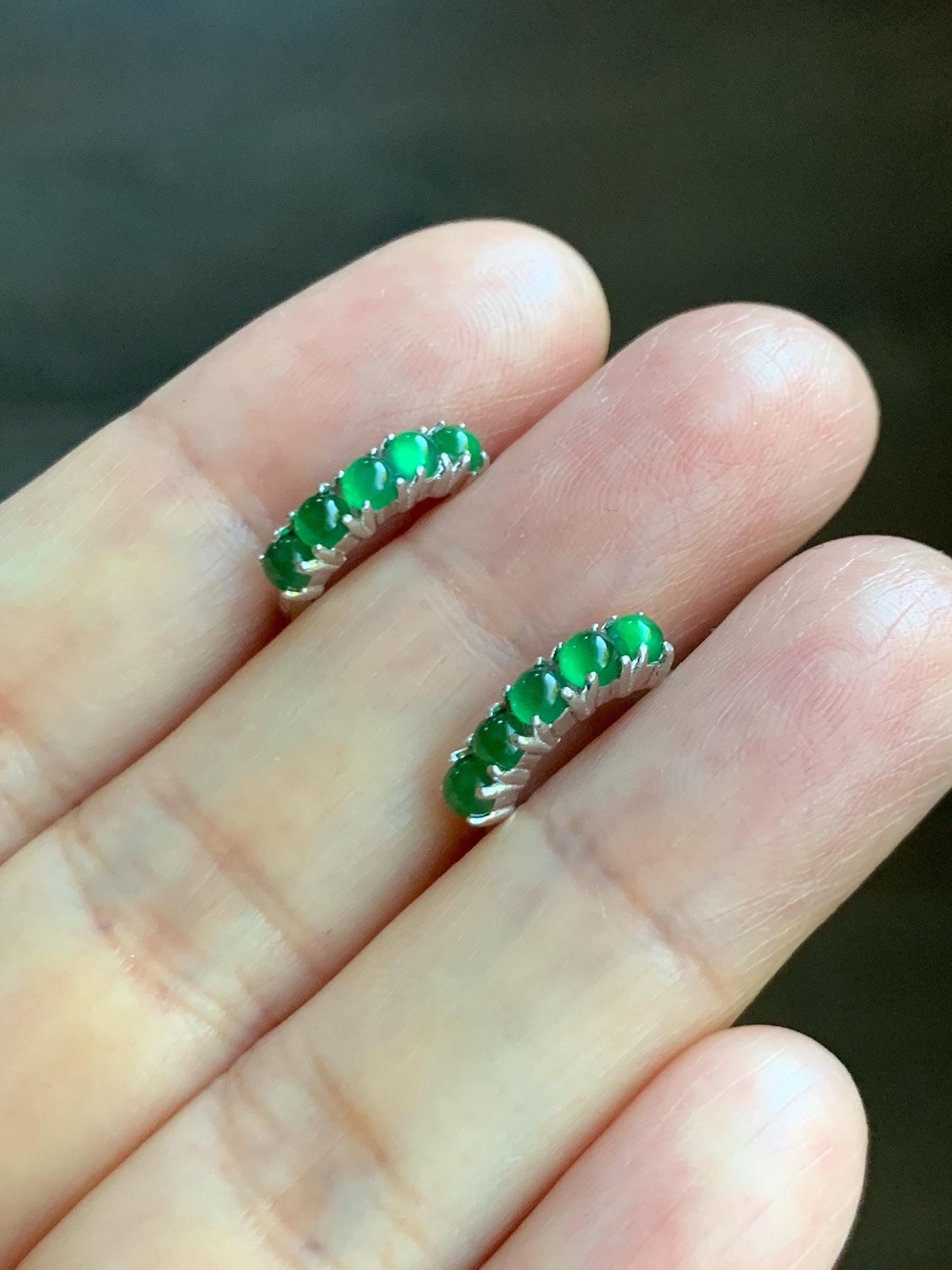 Natural Guatemalan Grade A Icy Highly Translucent Vibrant Green Jade Jadeite Hoop Huggie Earrings Sterling Silver 天然冰危绿起光翡翠银镶耳包 LEB160A