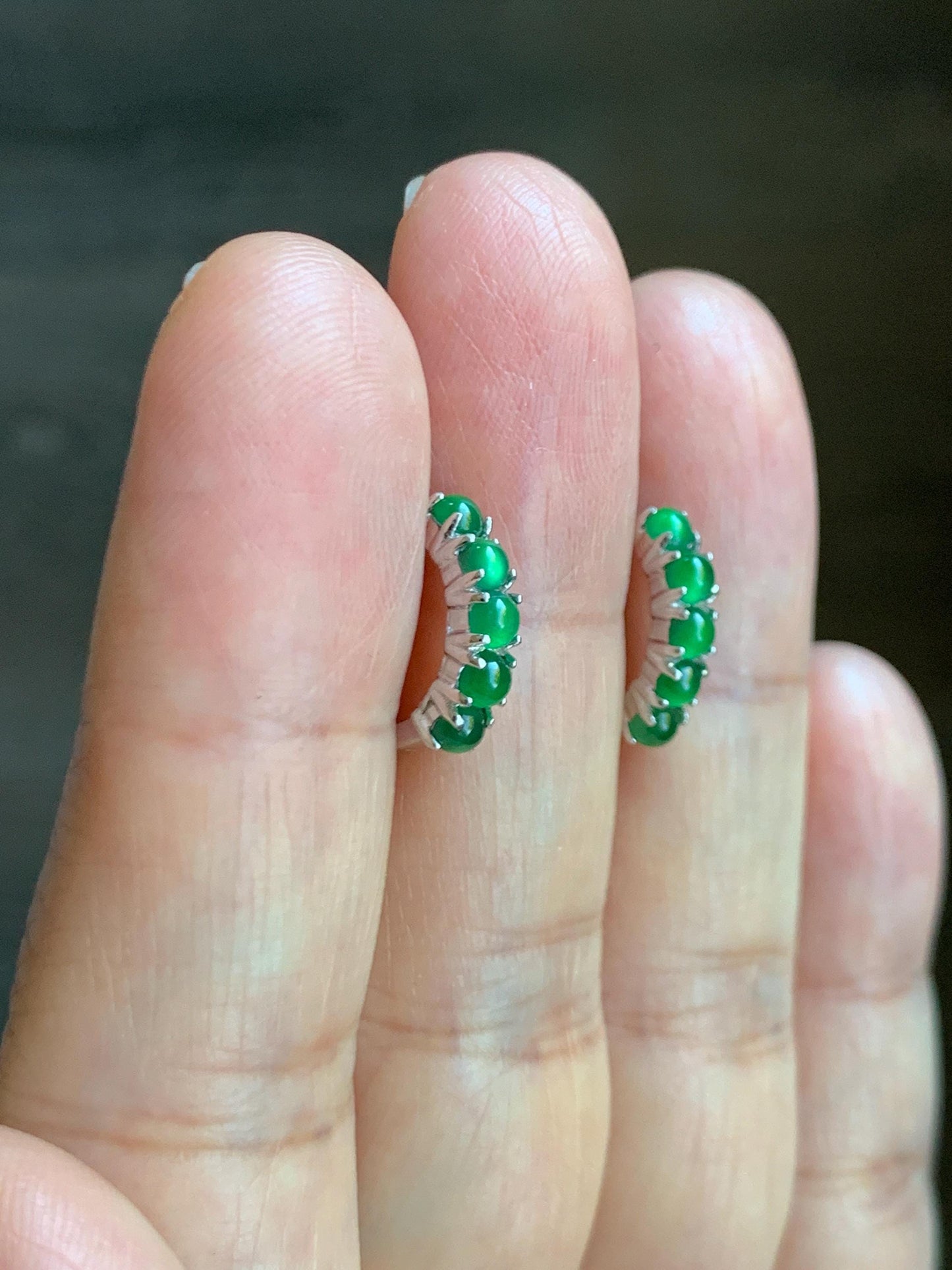Natural Guatemalan Grade A Icy Highly Translucent Vibrant Green Jade Jadeite Hoop Huggie Earrings Sterling Silver 天然冰危绿起光翡翠银镶耳包 LEB160A
