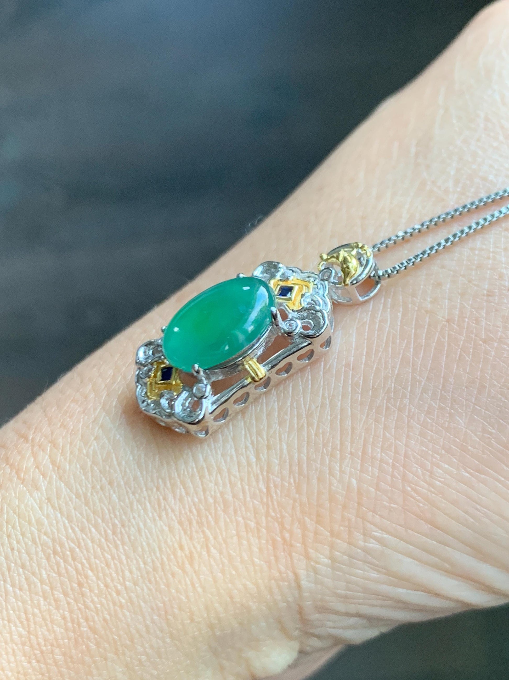 Natural Grade A Guatemalan Icy Translucent Green Jade Jadeite Oval Cabochon Pendant Sterling Silver 天然冰危绿翡翠椭圆蛋面吊坠 LWD120