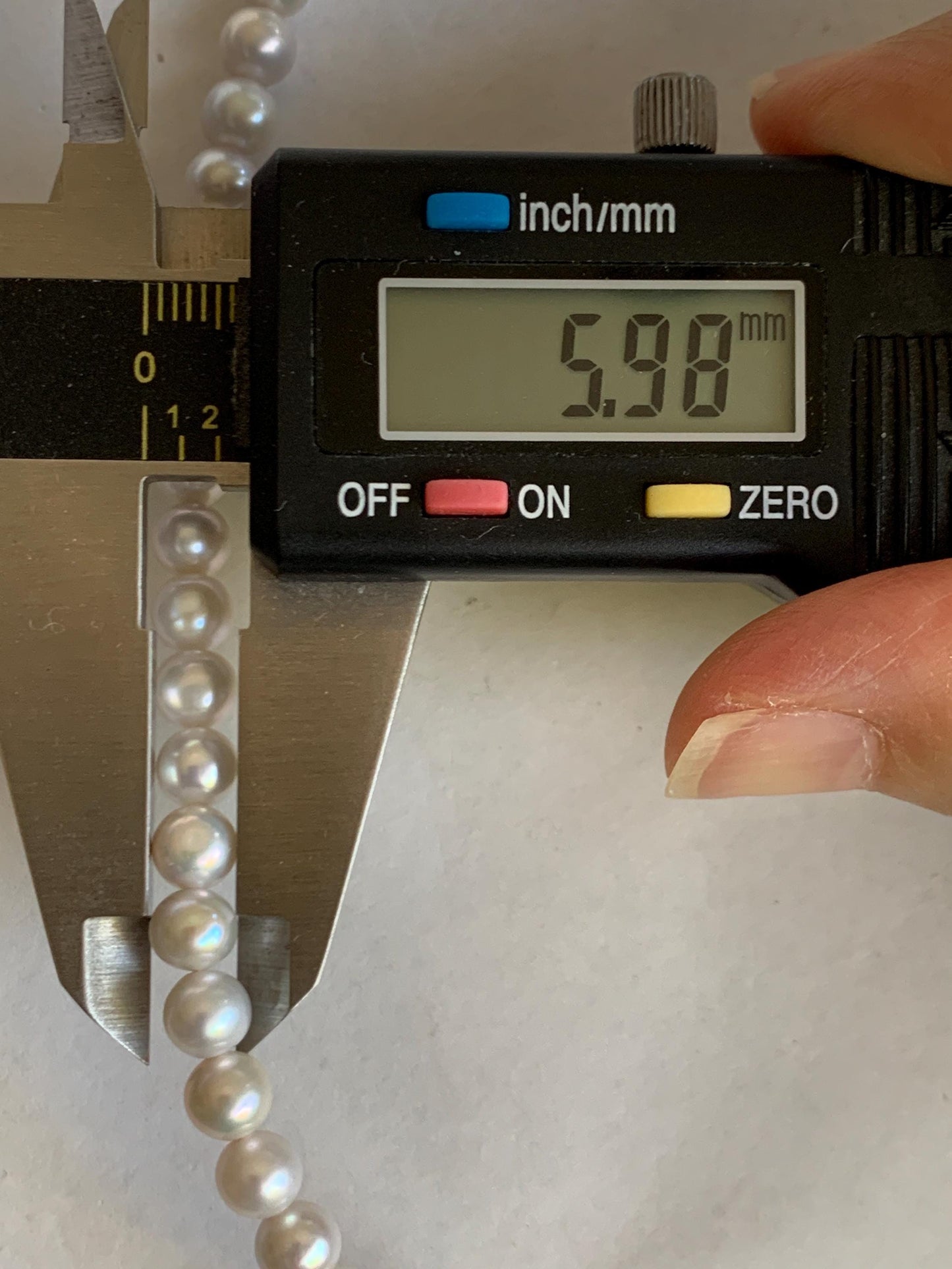 Natural Freshwater All-Nacre Metallica White Round Pearls Beaded Necklace Sterling Silver 5.7-6mm 16.5”-17” 18g 天然淡水无核白珍珠项链 WHZ560A