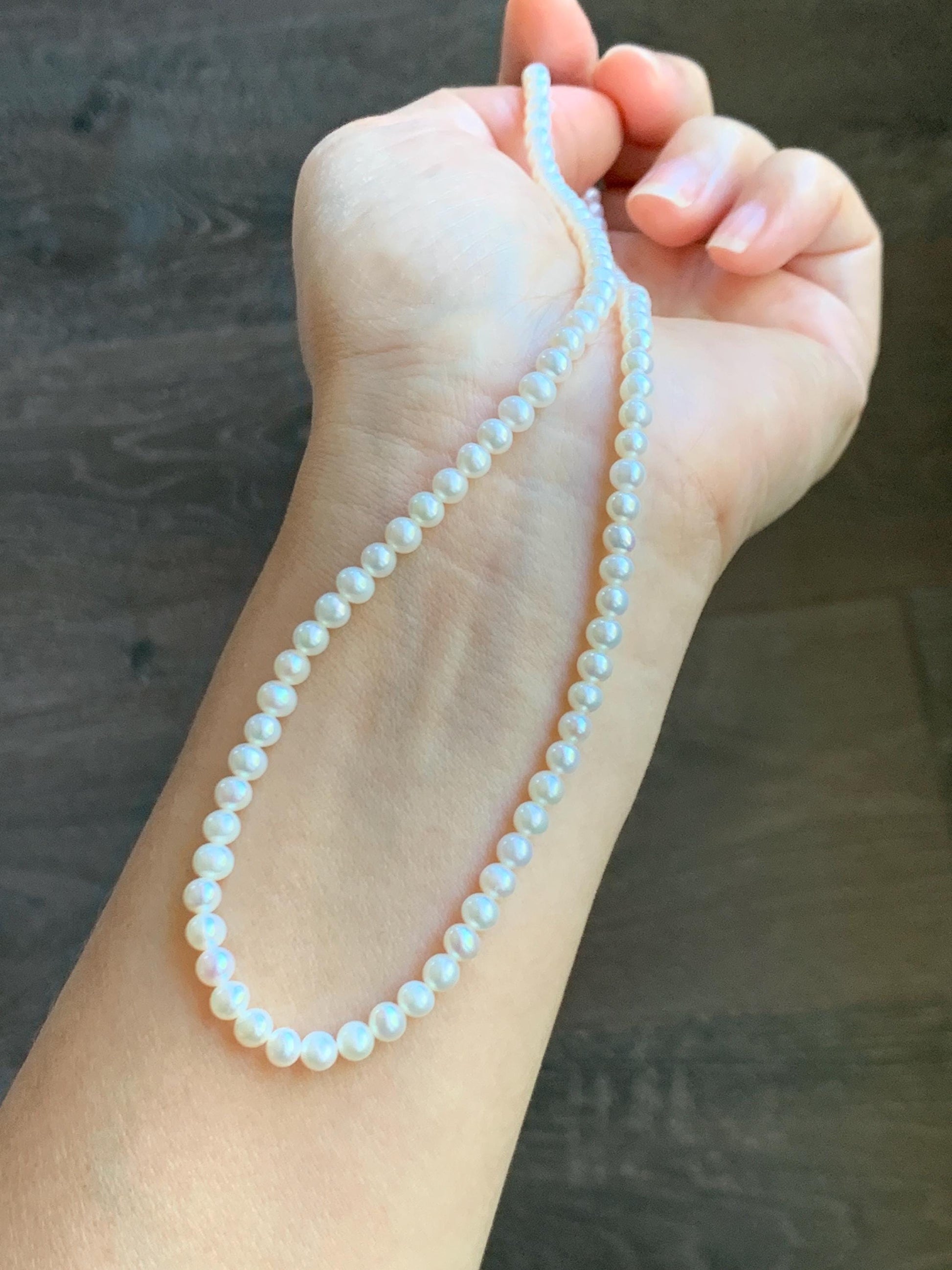 Natural Freshwater All-Nacre Metallica White Mini Round Pearls Beaded Necklace Sterling Silver 4-4.7mm 15.75”-16.5” 10g 天然淡水无核白珍珠项链 MWHZ560B