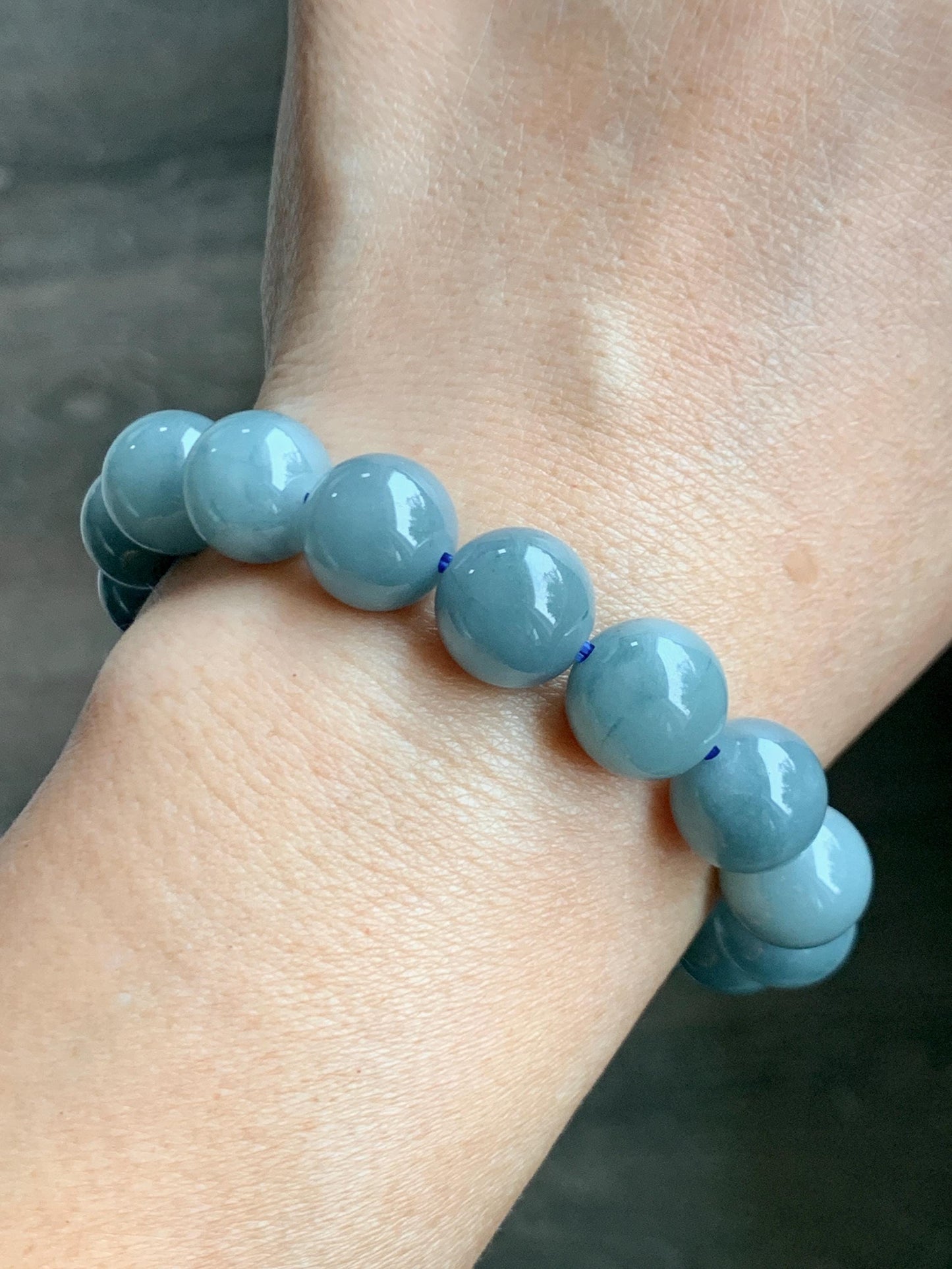 Natural Grade A Guatemalan Translucent Dusty Blue Marbled Jade Jadeite Large Beads Beaded Bracelet Stretchy 11.7mm 7.25" 47g 天然危蓝飘花翡翠大卡圆珠手串